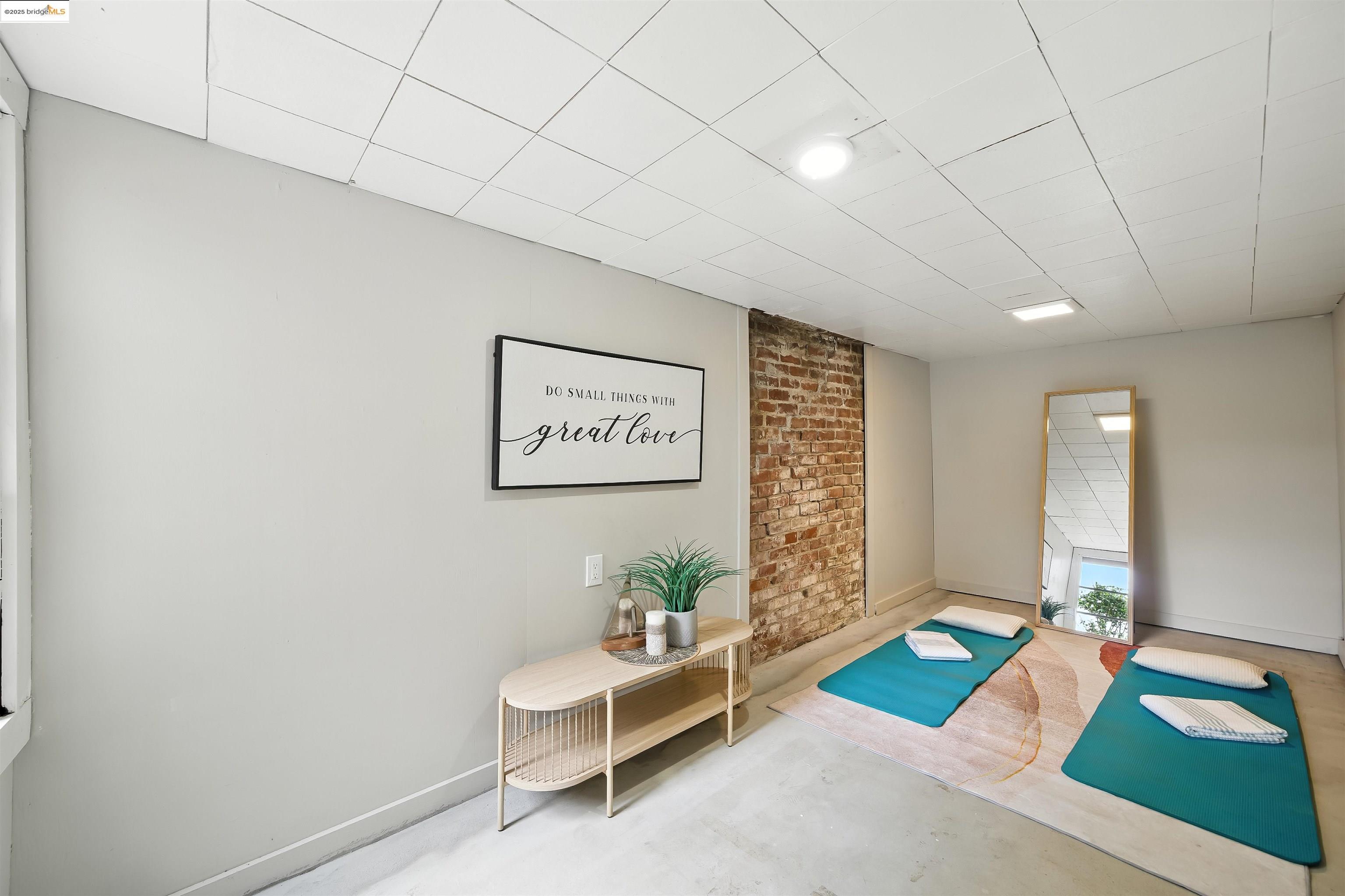 2018 Marin Ave, Berkeley, California 94707, 3 Bedrooms Bedrooms, 9 Rooms Rooms,1 BathroomBathrooms,Residential,For Sale,2018 Marin Ave,41105768