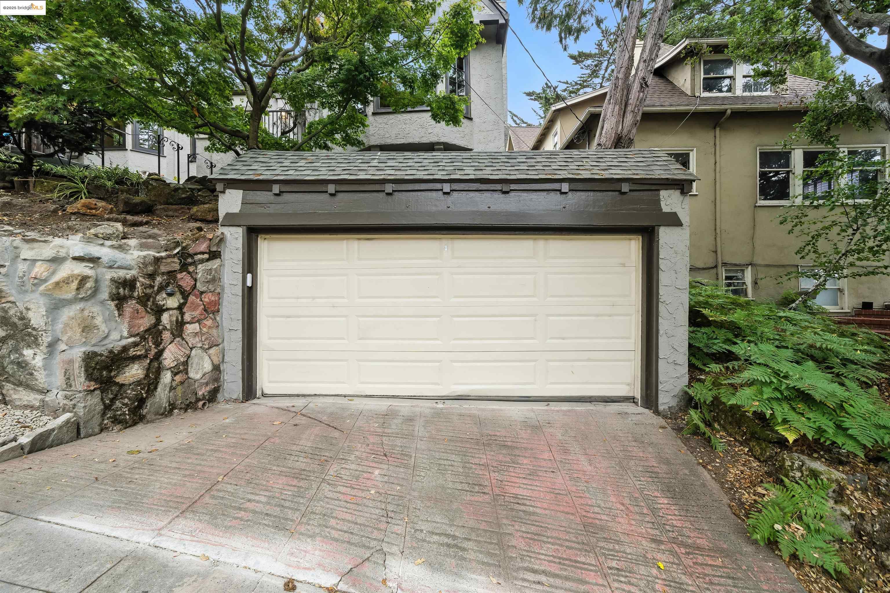 2018 Marin Ave, Berkeley, California 94707, 3 Bedrooms Bedrooms, 9 Rooms Rooms,1 BathroomBathrooms,Residential,For Sale,2018 Marin Ave,41105768