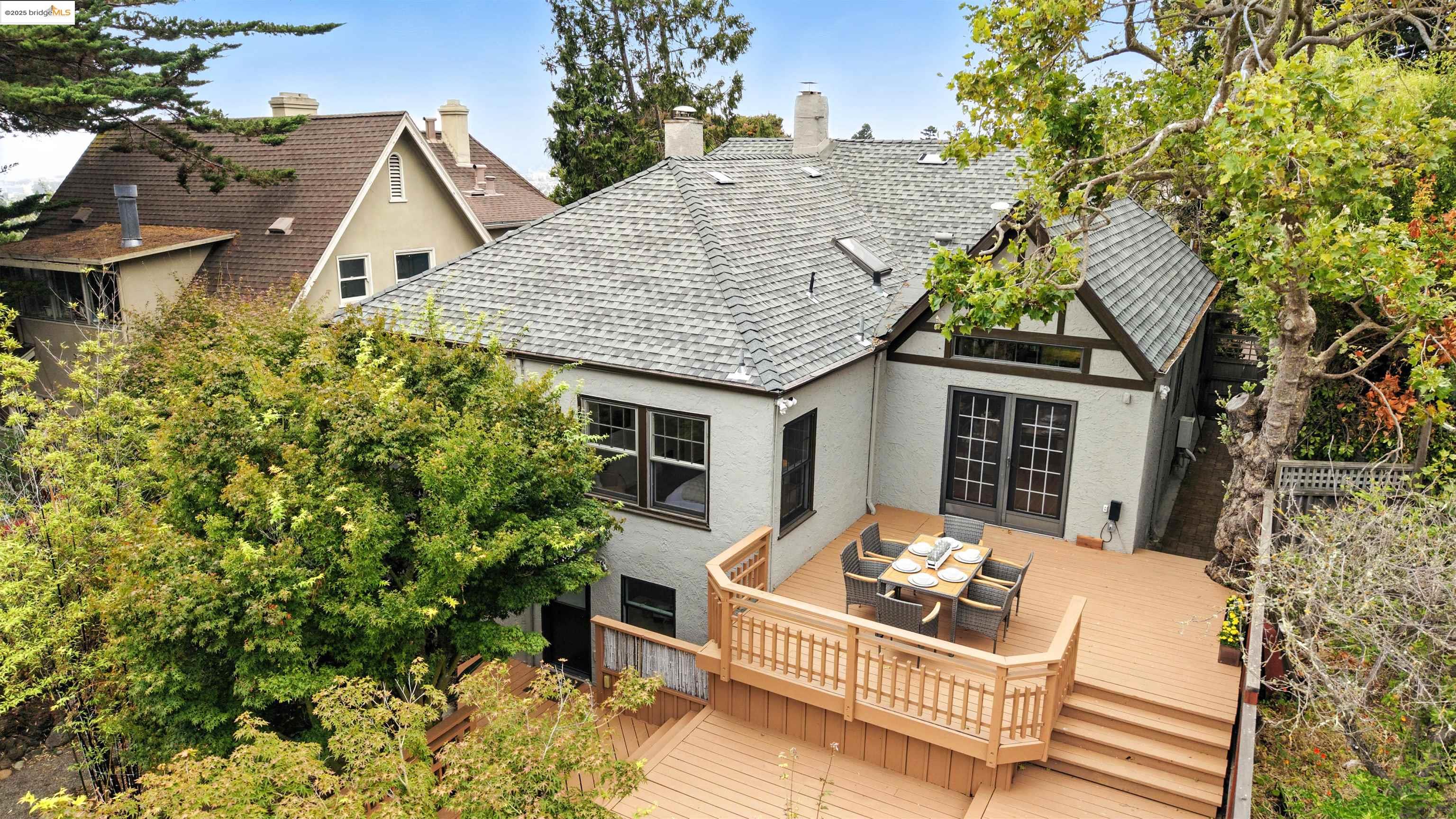 2018 Marin Ave, Berkeley, California 94707, 3 Bedrooms Bedrooms, 9 Rooms Rooms,1 BathroomBathrooms,Residential,For Sale,2018 Marin Ave,41105768