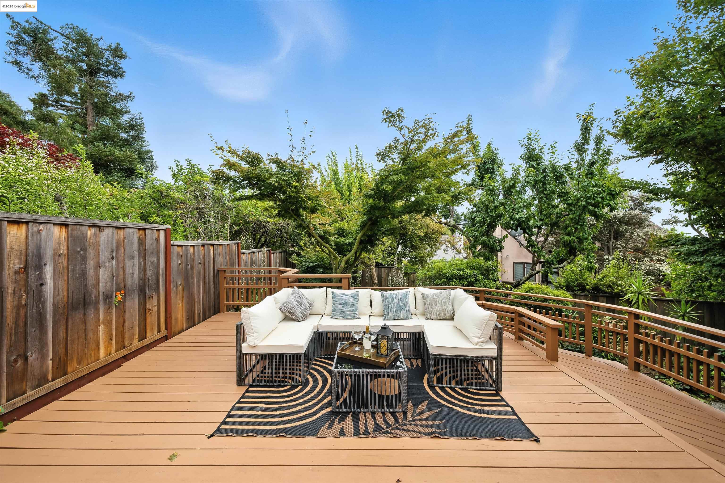 2018 Marin Ave, Berkeley, California 94707, 3 Bedrooms Bedrooms, 9 Rooms Rooms,1 BathroomBathrooms,Residential,For Sale,2018 Marin Ave,41105768