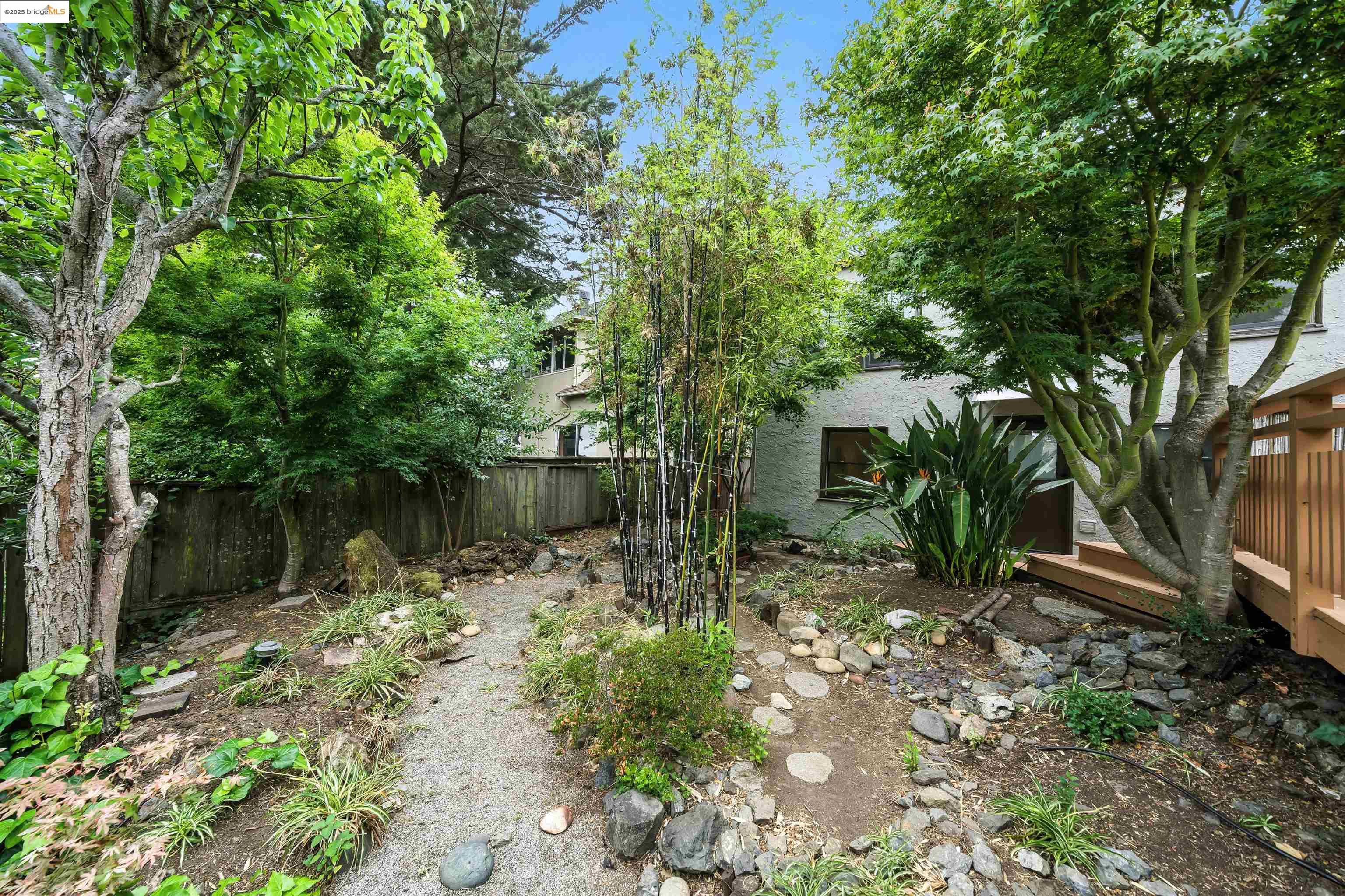 2018 Marin Ave, Berkeley, California 94707, 3 Bedrooms Bedrooms, 9 Rooms Rooms,1 BathroomBathrooms,Residential,For Sale,2018 Marin Ave,41105768