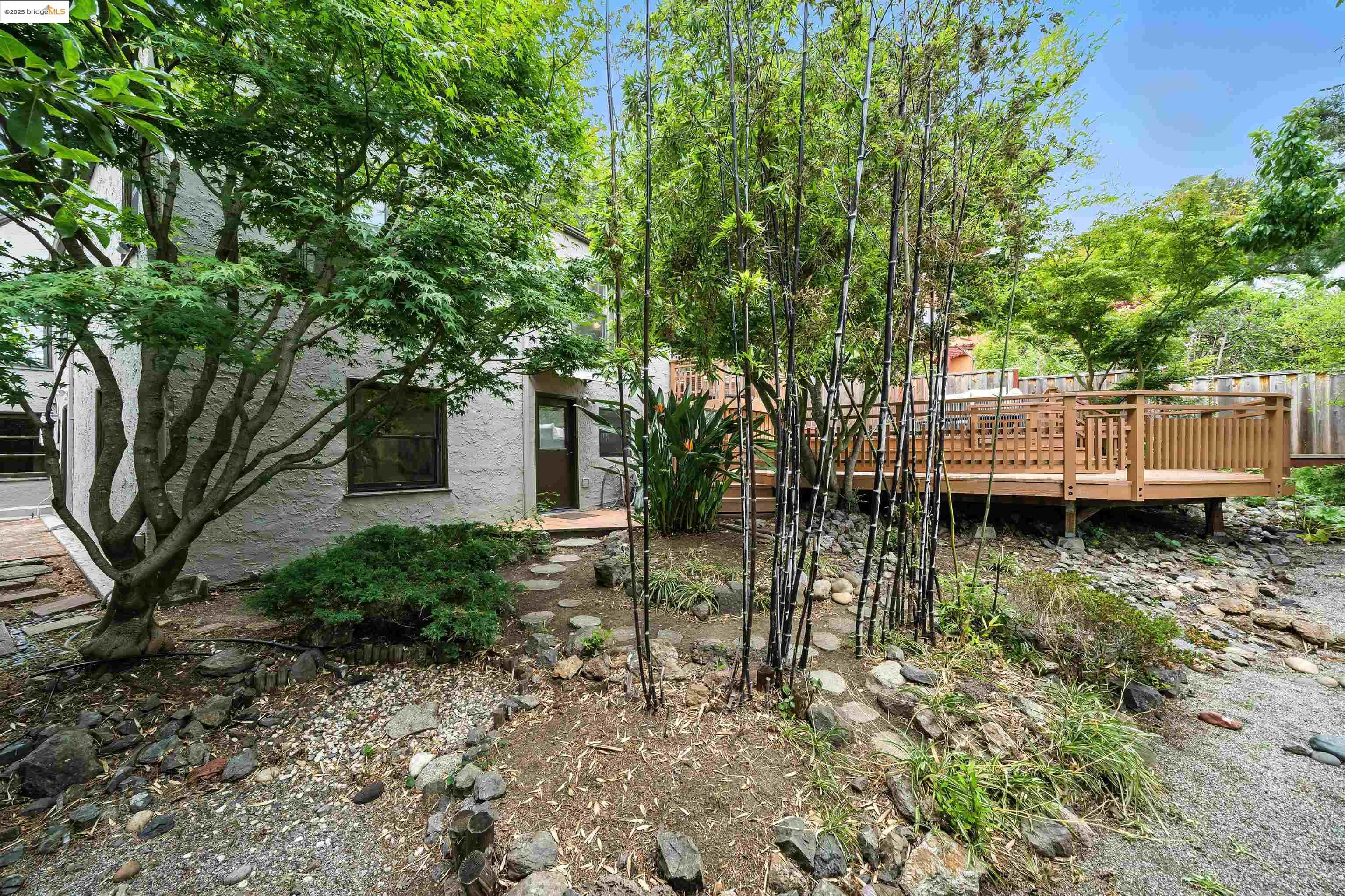 2018 Marin Ave, Berkeley, California 94707, 3 Bedrooms Bedrooms, 9 Rooms Rooms,1 BathroomBathrooms,Residential,For Sale,2018 Marin Ave,41105768