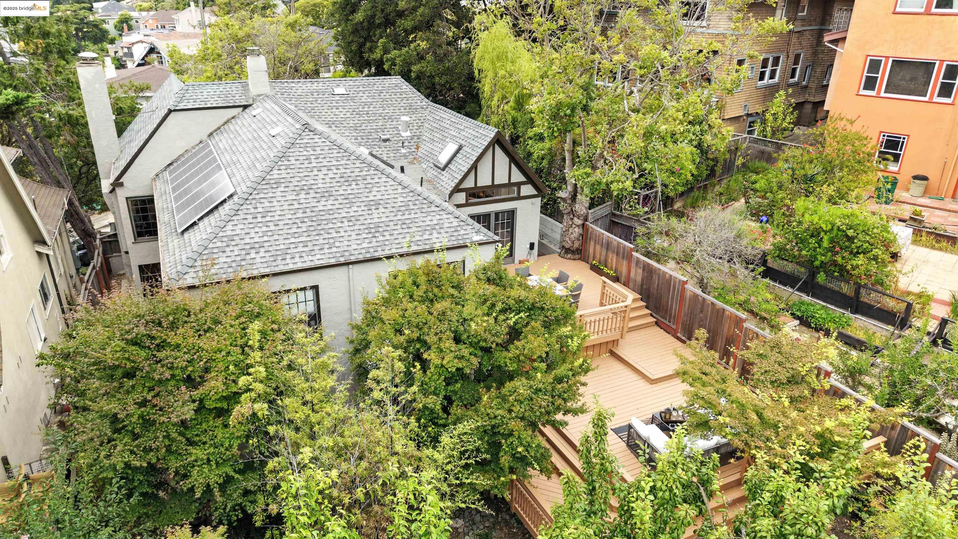2018 Marin Ave, Berkeley, California 94707, 3 Bedrooms Bedrooms, 9 Rooms Rooms,1 BathroomBathrooms,Residential,For Sale,2018 Marin Ave,41105768