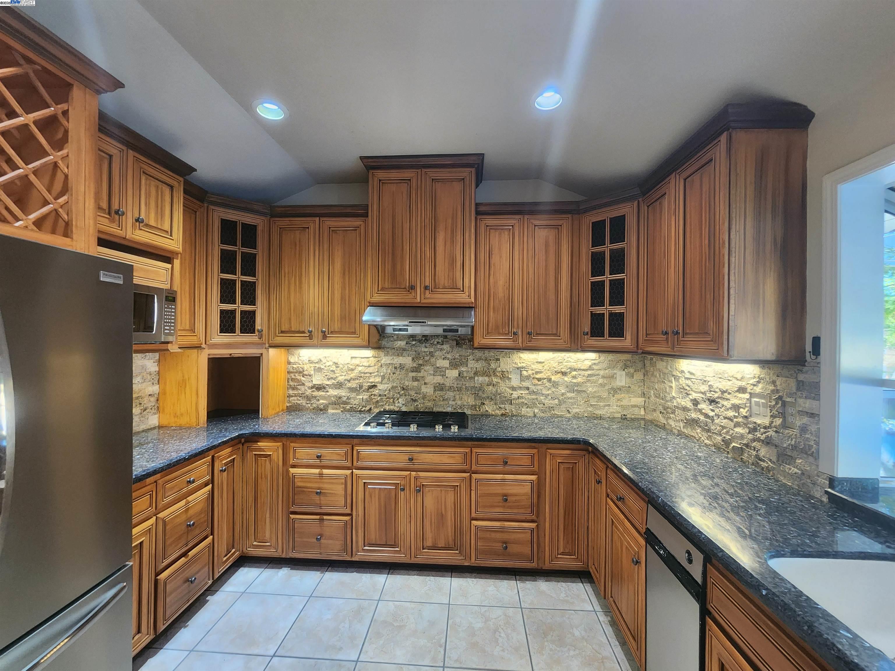 Detail Gallery Image 17 of 58 For 1127 Mataro Ct, Pleasanton,  CA 94566 - 4 Beds | 3 Baths