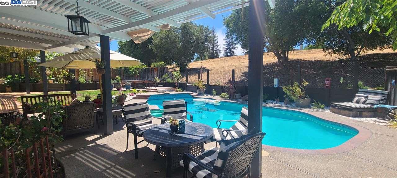 Detail Gallery Image 21 of 23 For 1127 Mataro Ct, Pleasanton,  CA 94566 - 4 Beds | 3 Baths
