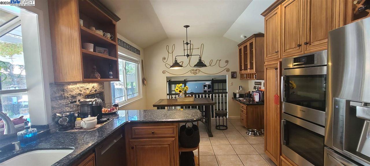 Detail Gallery Image 9 of 23 For 1127 Mataro Ct, Pleasanton,  CA 94566 - 4 Beds | 3 Baths