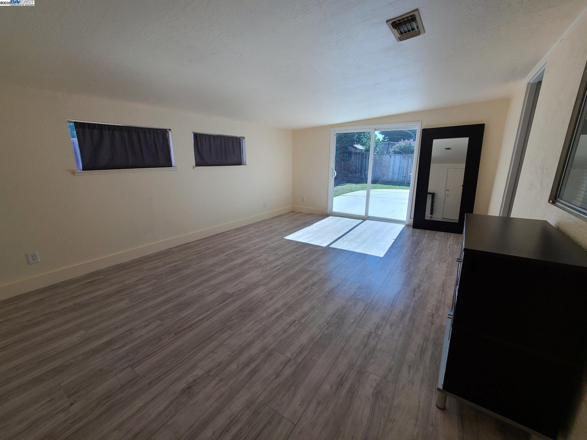 Detail Gallery Image 17 of 19 For 4126 Francisco St, Pleasanton,  CA 94566-5617 - 3 Beds | 2 Baths