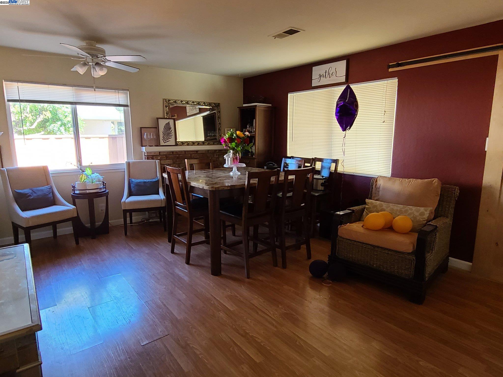 Detail Gallery Image 4 of 19 For 4126 Francisco St, Pleasanton,  CA 94566-5617 - 3 Beds | 2 Baths