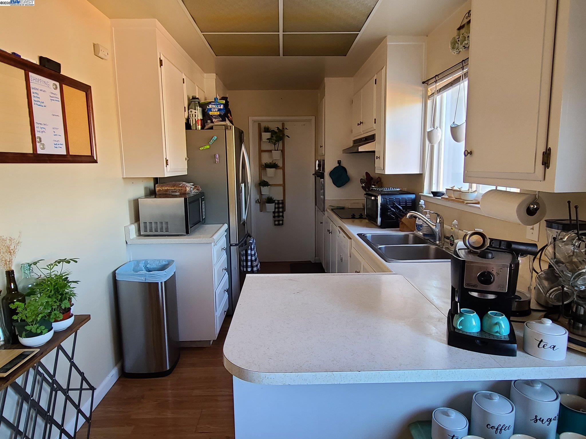 Detail Gallery Image 6 of 19 For 4126 Francisco St, Pleasanton,  CA 94566-5617 - 3 Beds | 2 Baths