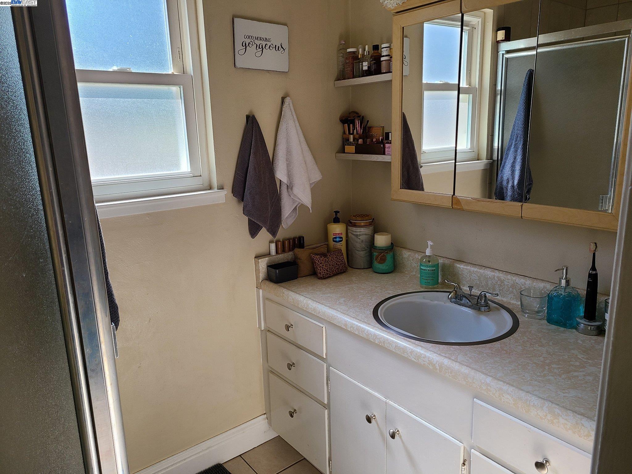Detail Gallery Image 10 of 19 For 4126 Francisco St, Pleasanton,  CA 94566-5617 - 3 Beds | 2 Baths