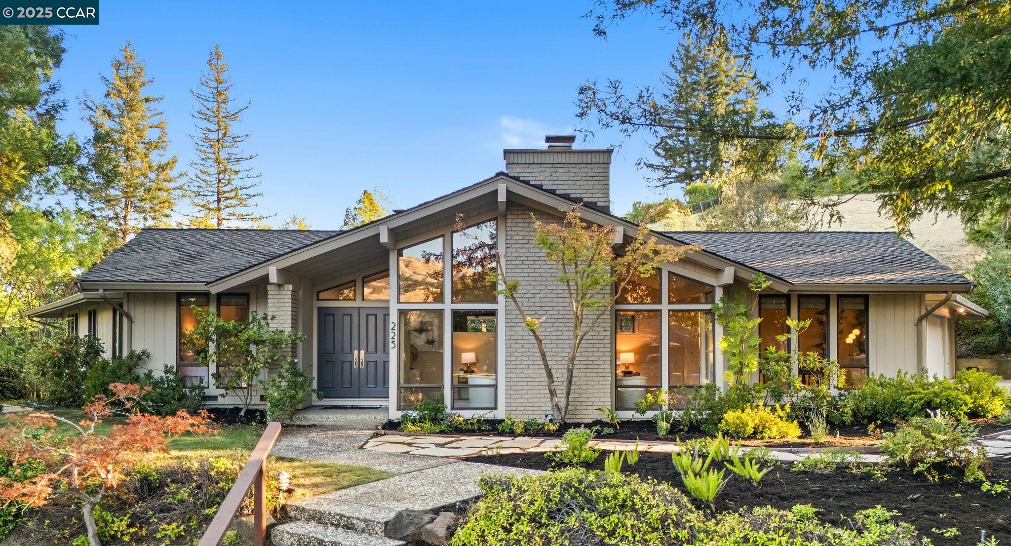 Detail Gallery Image 1 of 1 For 225 Vagabond Ct, Alamo,  CA 94507 - 4 Beds | 2/1 Baths