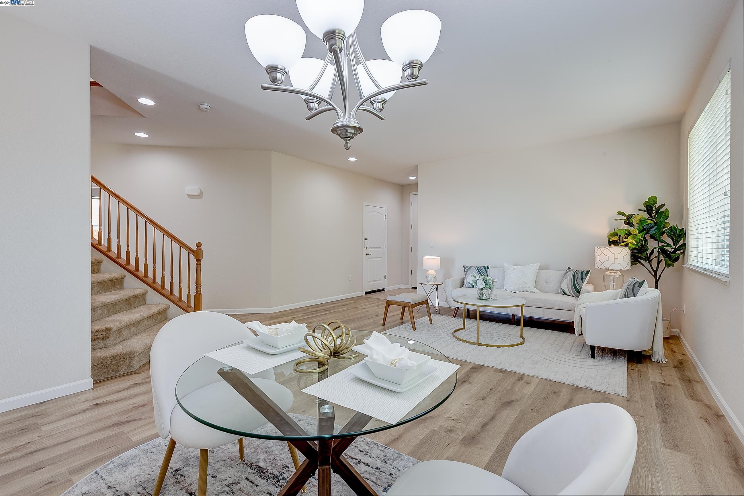 Detail Gallery Image 12 of 60 For 2528 Amantea Way, Dublin,  CA 94568-7343 - 5 Beds | 4 Baths
