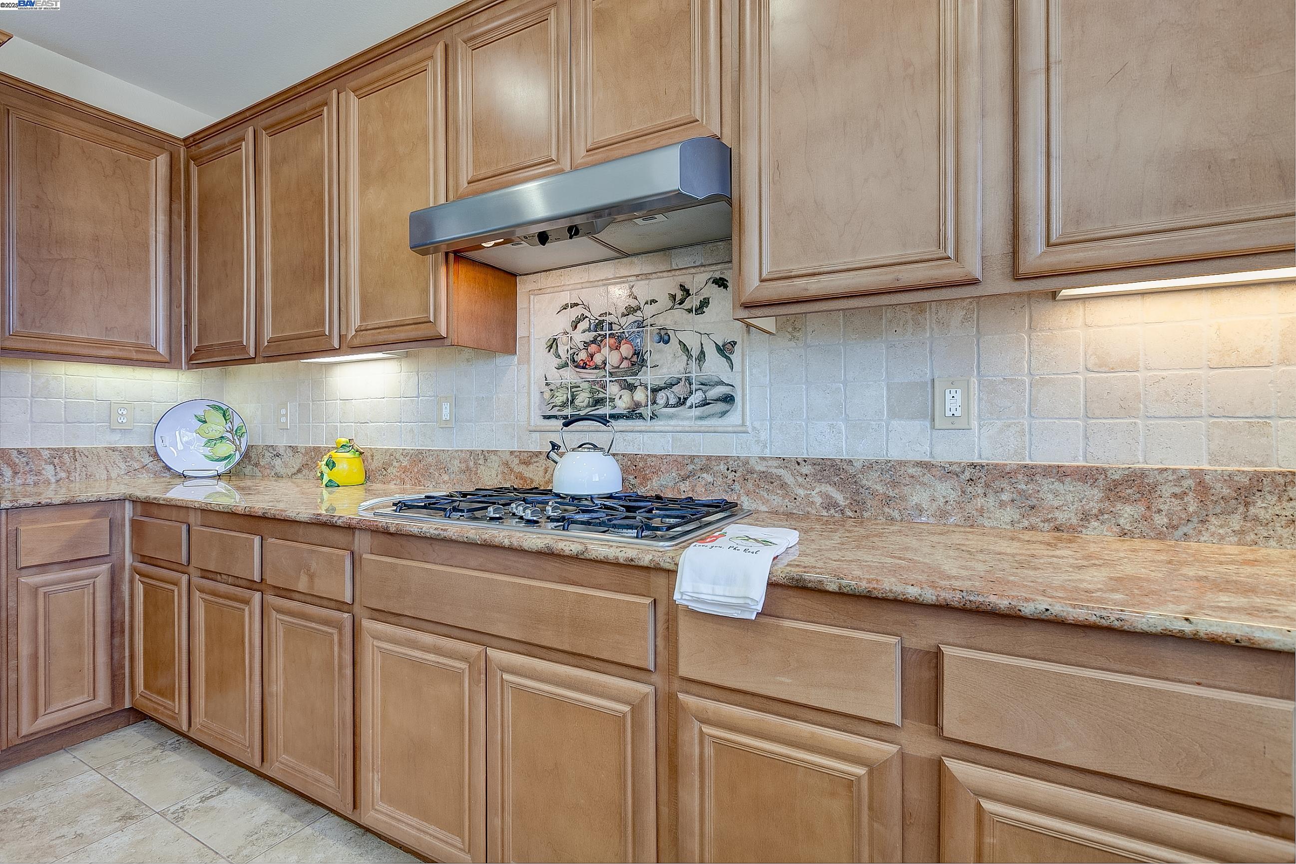 Detail Gallery Image 23 of 60 For 2528 Amantea Way, Dublin,  CA 94568-7343 - 5 Beds | 4 Baths
