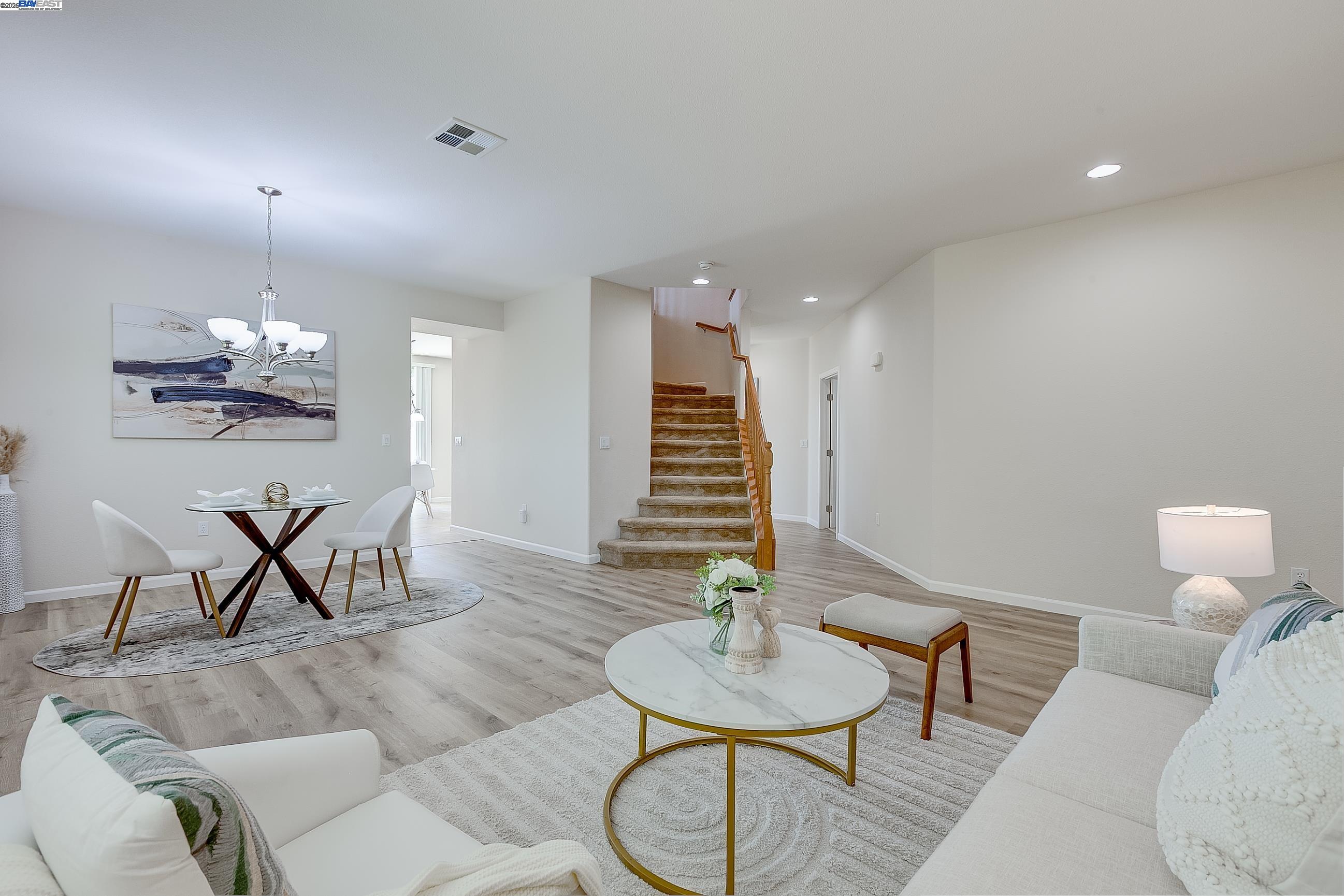 Detail Gallery Image 9 of 60 For 2528 Amantea Way, Dublin,  CA 94568-7343 - 5 Beds | 4 Baths