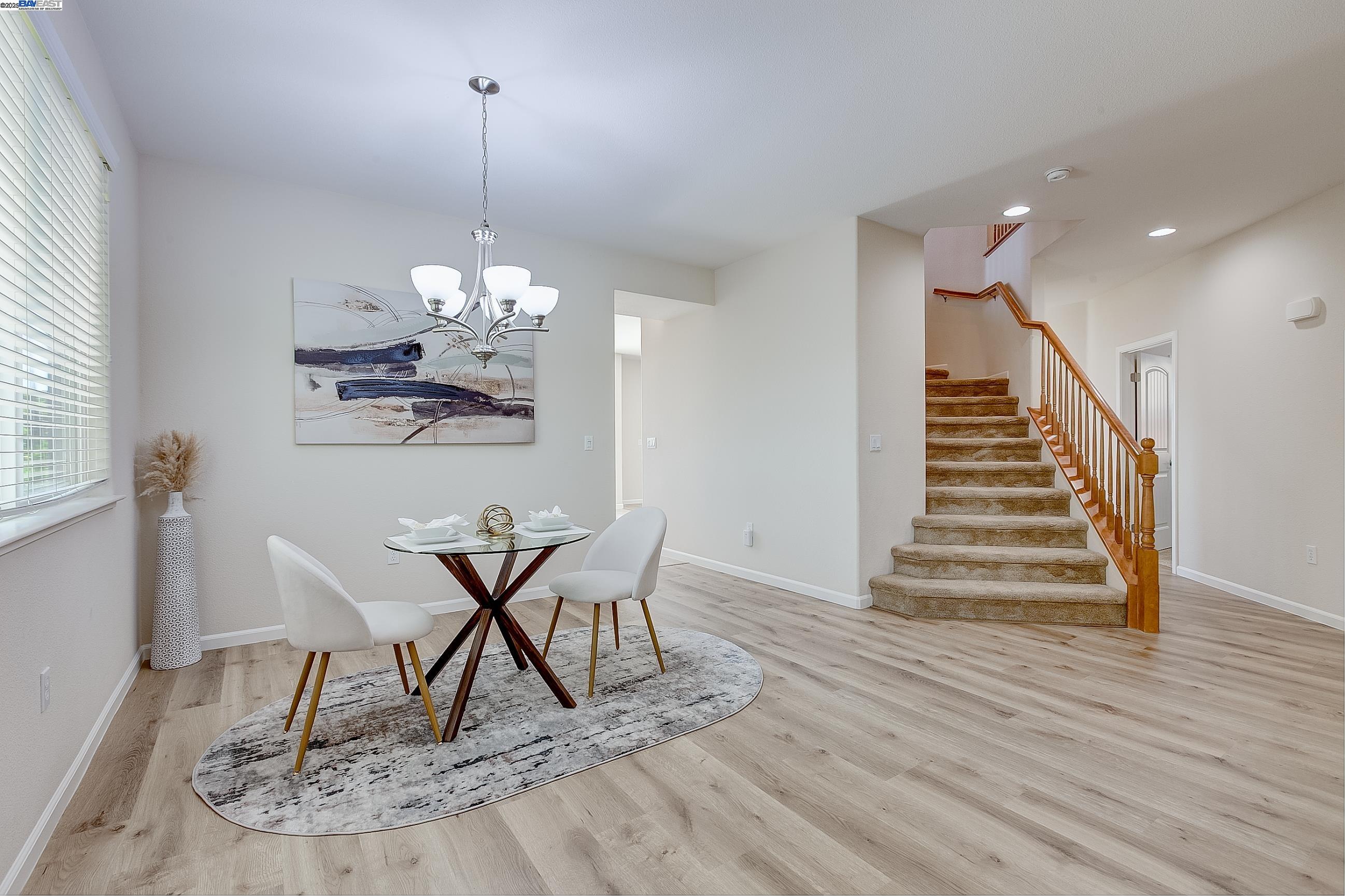 Detail Gallery Image 10 of 60 For 2528 Amantea Way, Dublin,  CA 94568-7343 - 5 Beds | 4 Baths