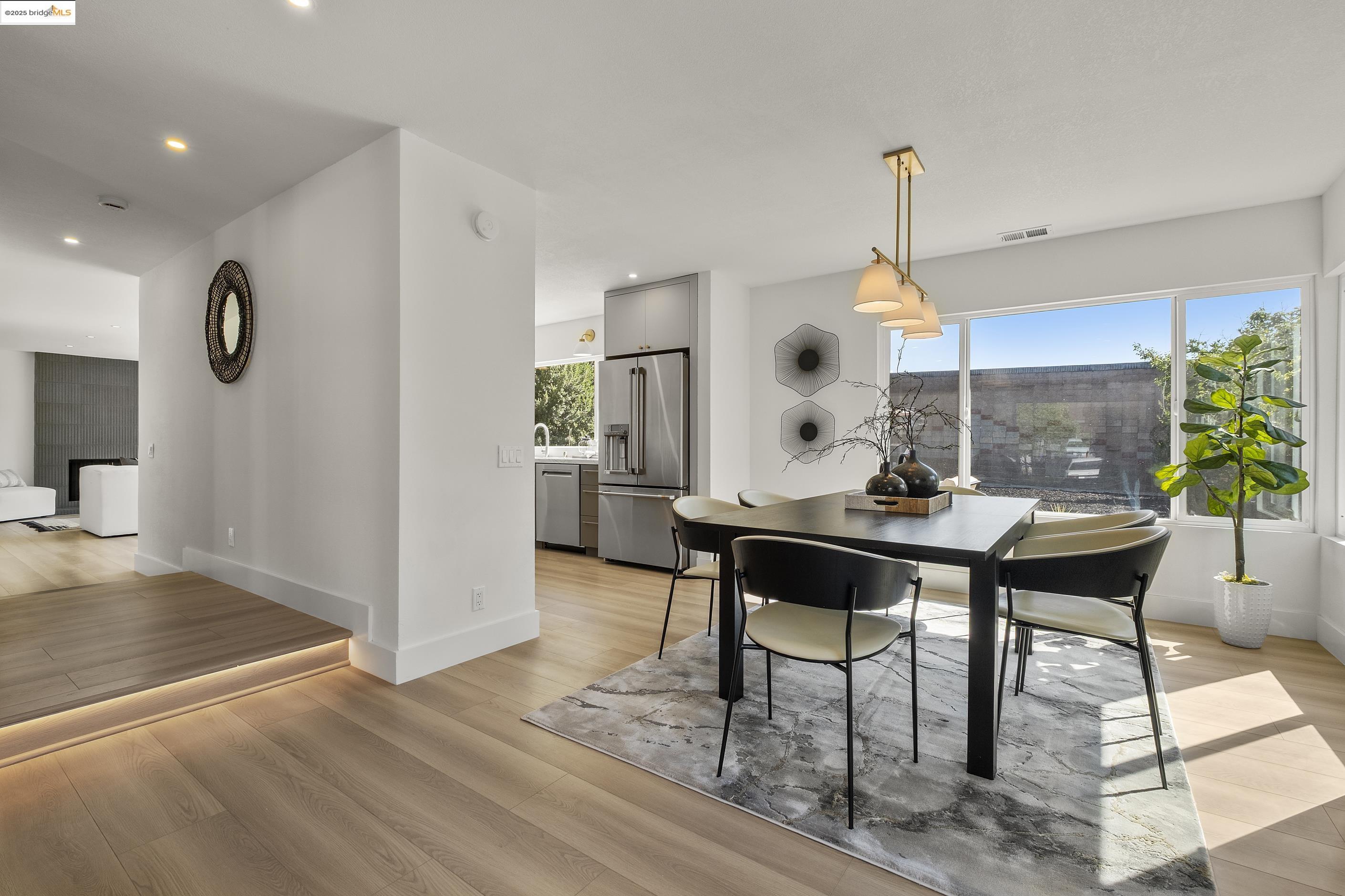 Detail Gallery Image 9 of 43 For 1485 Deschutes Pl, Fremont,  CA 94539 - 4 Beds | 2/1 Baths