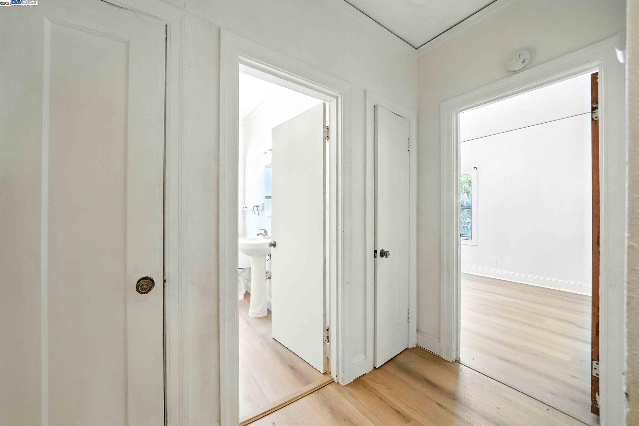 Detail Gallery Image 13 of 48 For 2238 7th, Berkeley,  CA 94710 - – Beds | – Baths