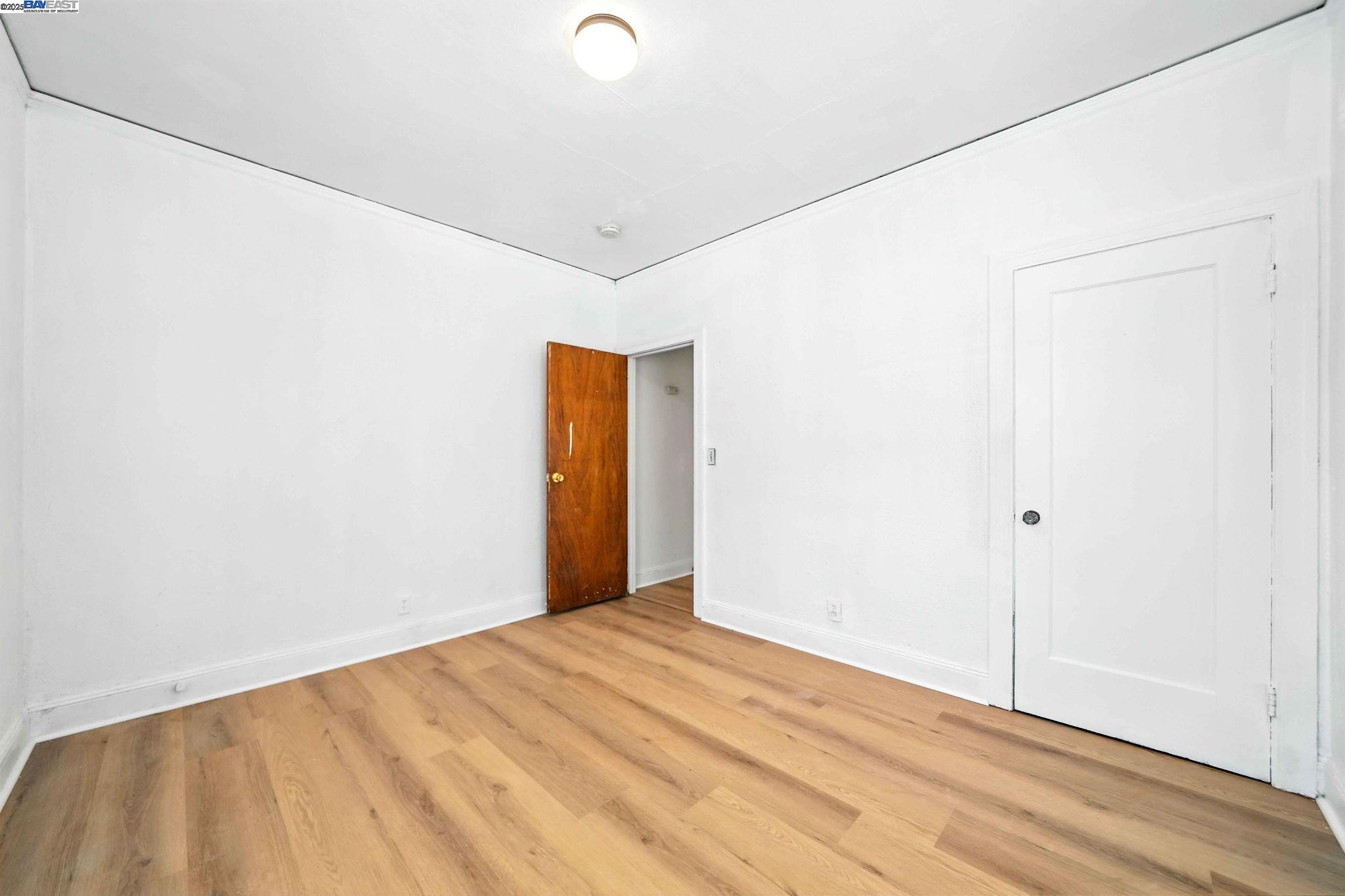 Detail Gallery Image 16 of 48 For 2238 7th, Berkeley,  CA 94710 - – Beds | – Baths