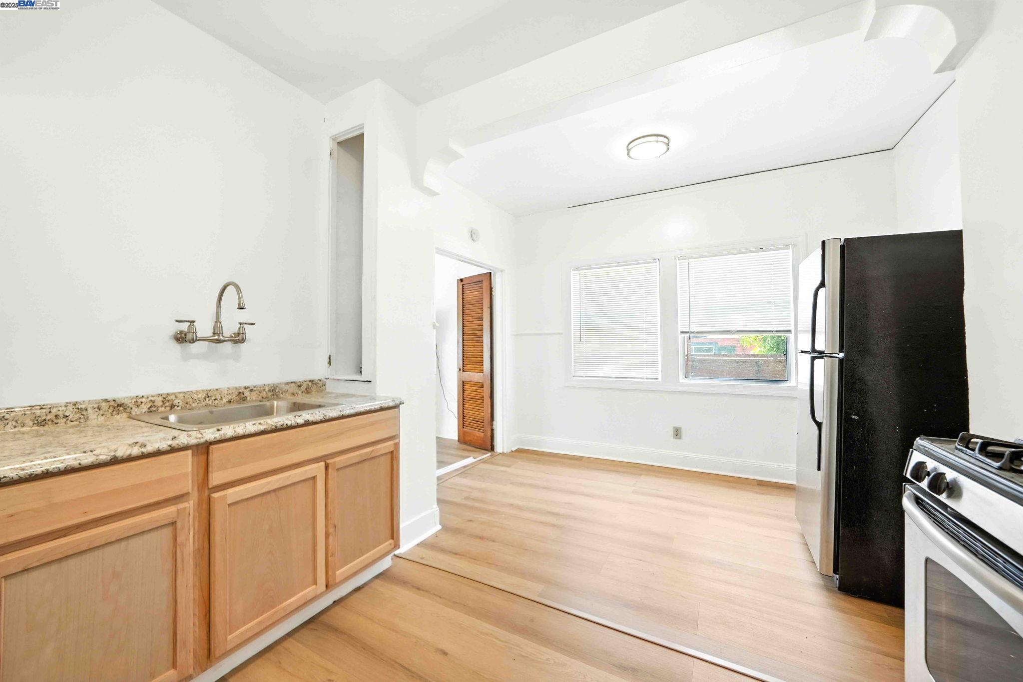 Detail Gallery Image 22 of 48 For 2238 7th, Berkeley,  CA 94710 - – Beds | – Baths