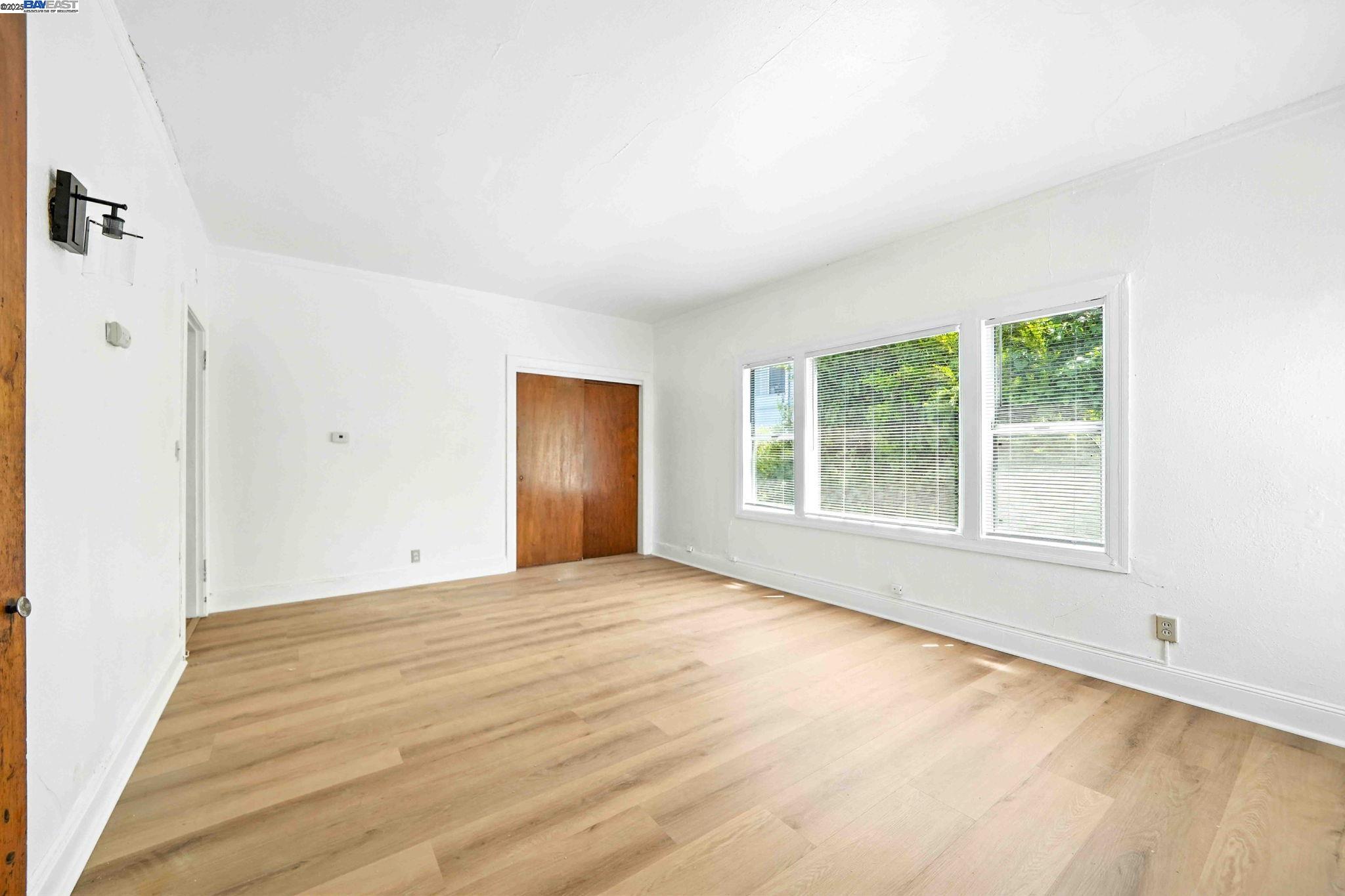 Detail Gallery Image 23 of 48 For 2238 7th, Berkeley,  CA 94710 - – Beds | – Baths