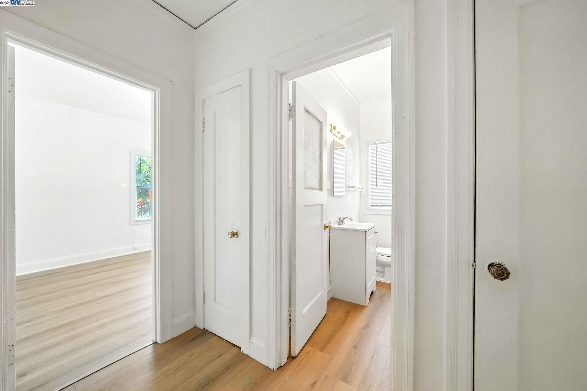 Detail Gallery Image 26 of 48 For 2238 7th, Berkeley,  CA 94710 - – Beds | – Baths