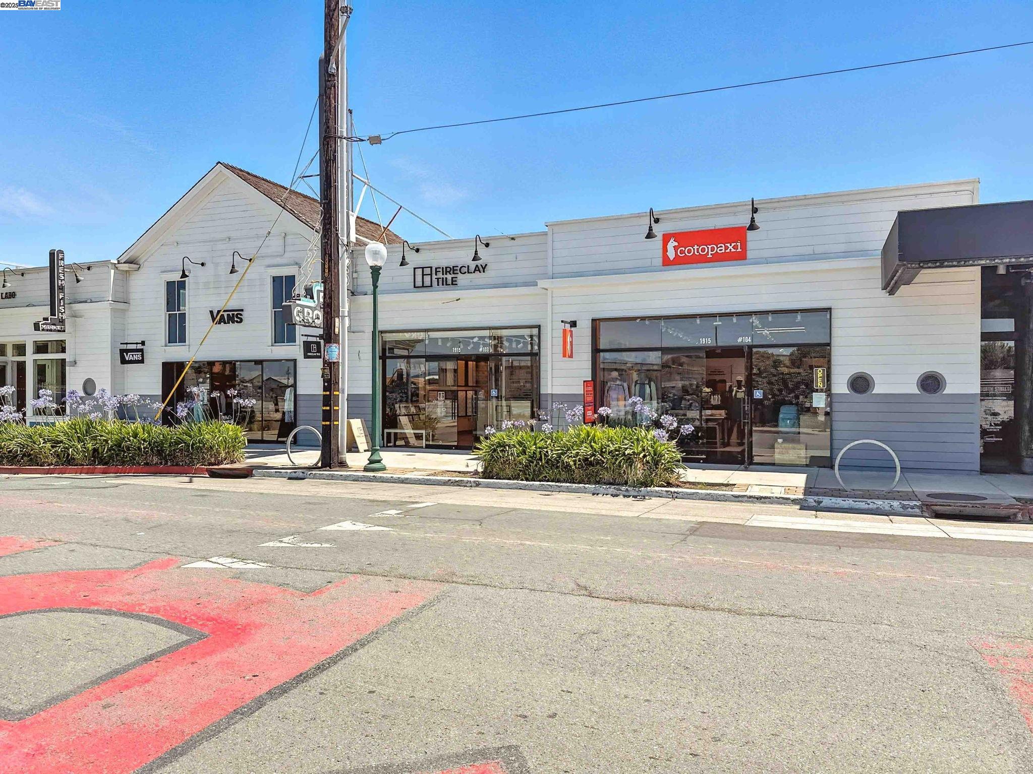 Detail Gallery Image 43 of 48 For 2238 7th, Berkeley,  CA 94710 - – Beds | – Baths