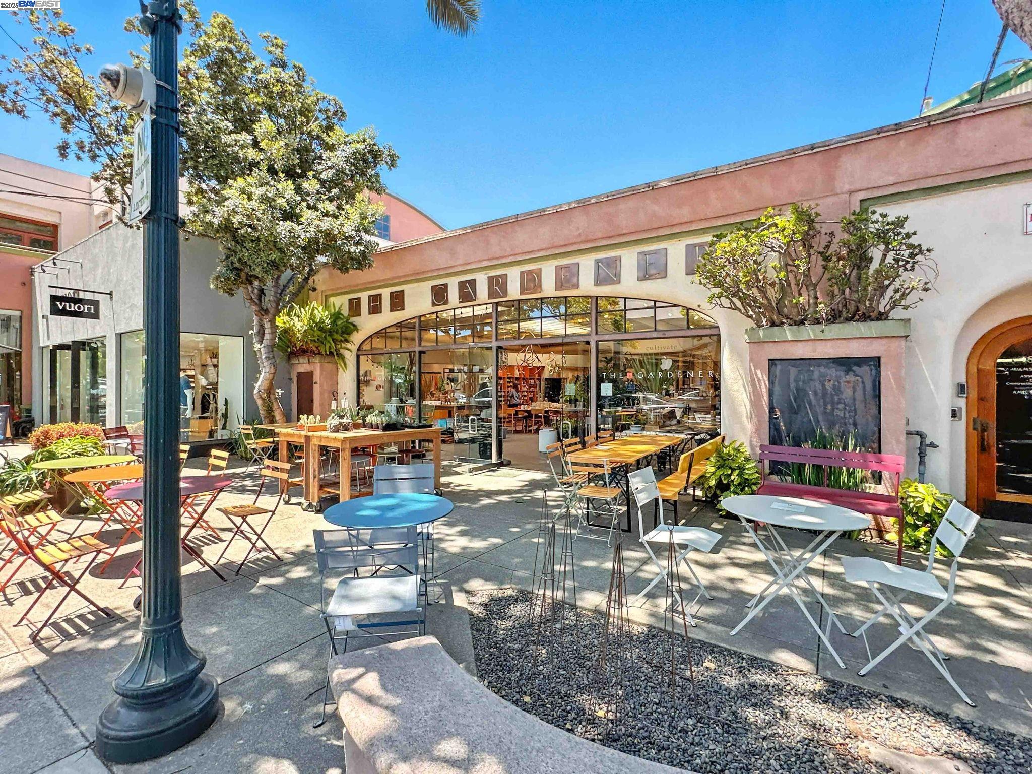 Detail Gallery Image 46 of 48 For 2238 7th, Berkeley,  CA 94710 - – Beds | – Baths