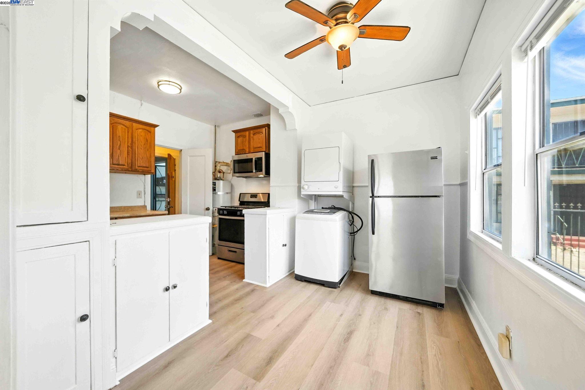 Detail Gallery Image 9 of 48 For 2238 7th, Berkeley,  CA 94710 - – Beds | – Baths