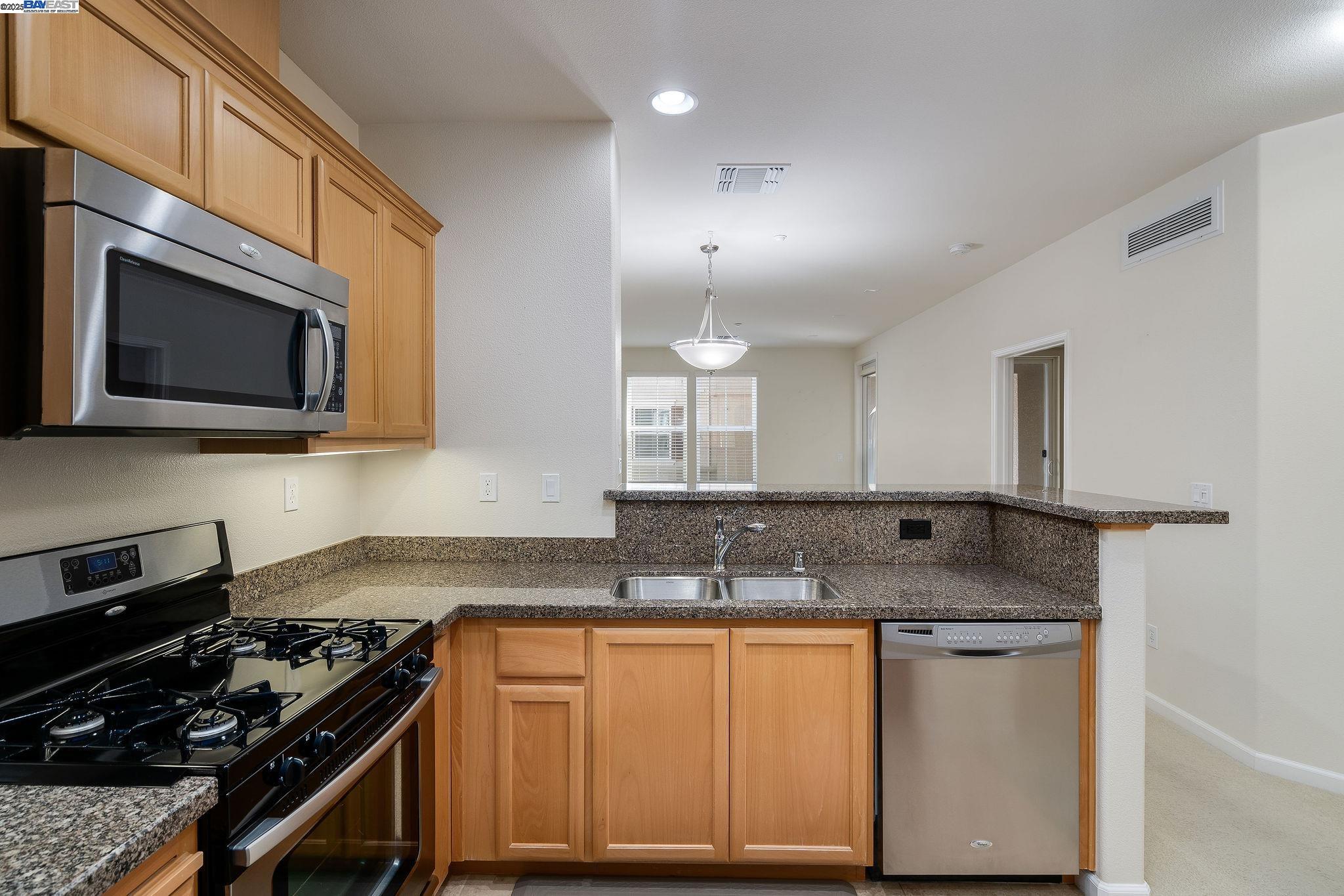 Photo #5: 41105787 Listing 