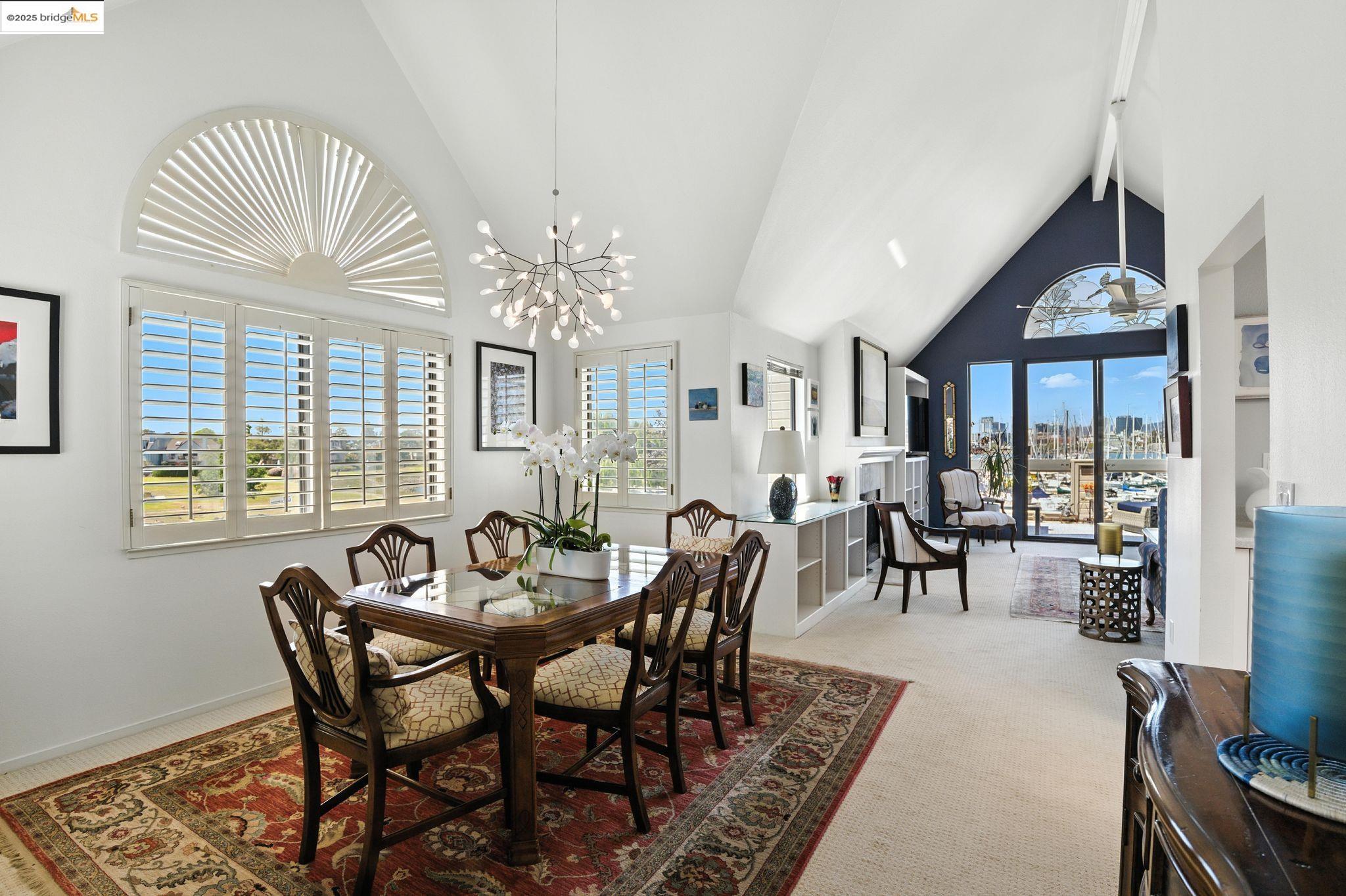 Photo #5: 41105789 Listing 