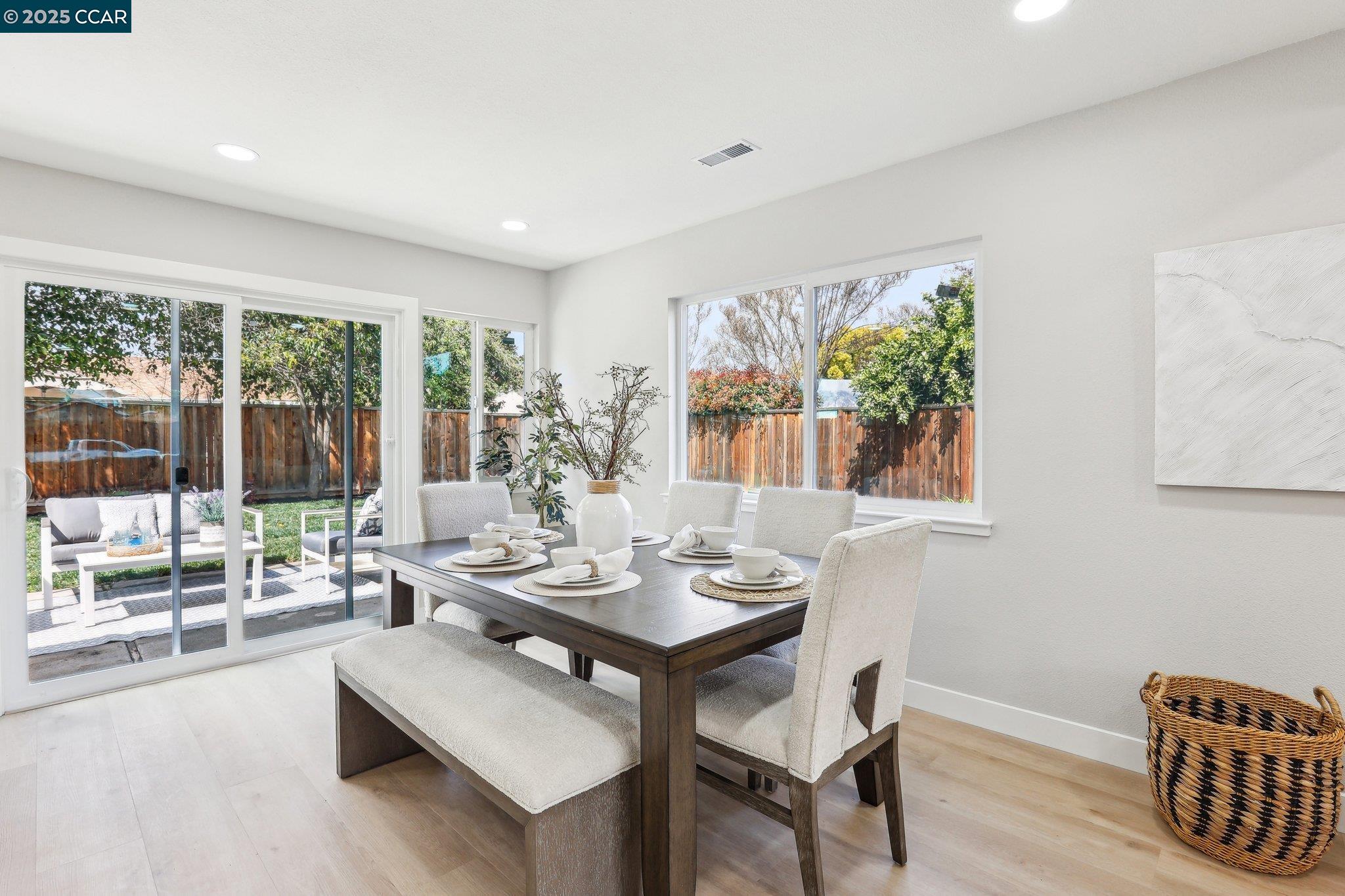 Detail Gallery Image 6 of 35 For 562 Swallow Dr, Livermore,  CA 94551 - 4 Beds | 3 Baths