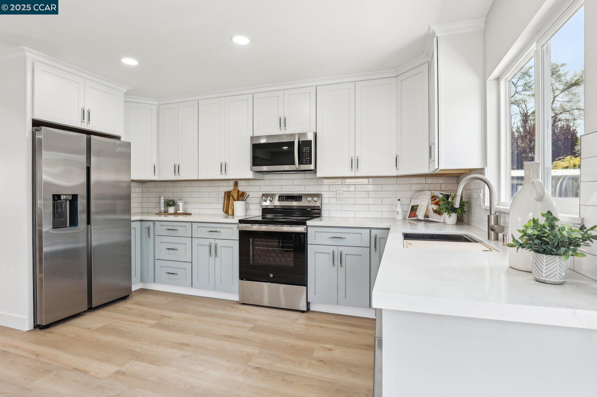 Detail Gallery Image 8 of 35 For 562 Swallow Dr, Livermore,  CA 94551 - 4 Beds | 3 Baths