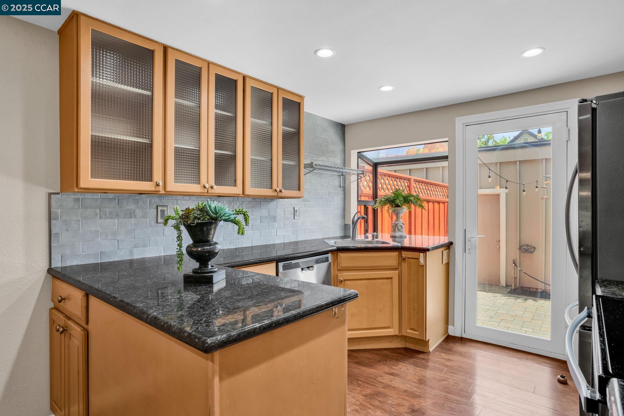 Detail Gallery Image 19 of 57 For 1430 Tampico Pl, Walnut Creek,  CA 94598 - 3 Beds | 3 Baths