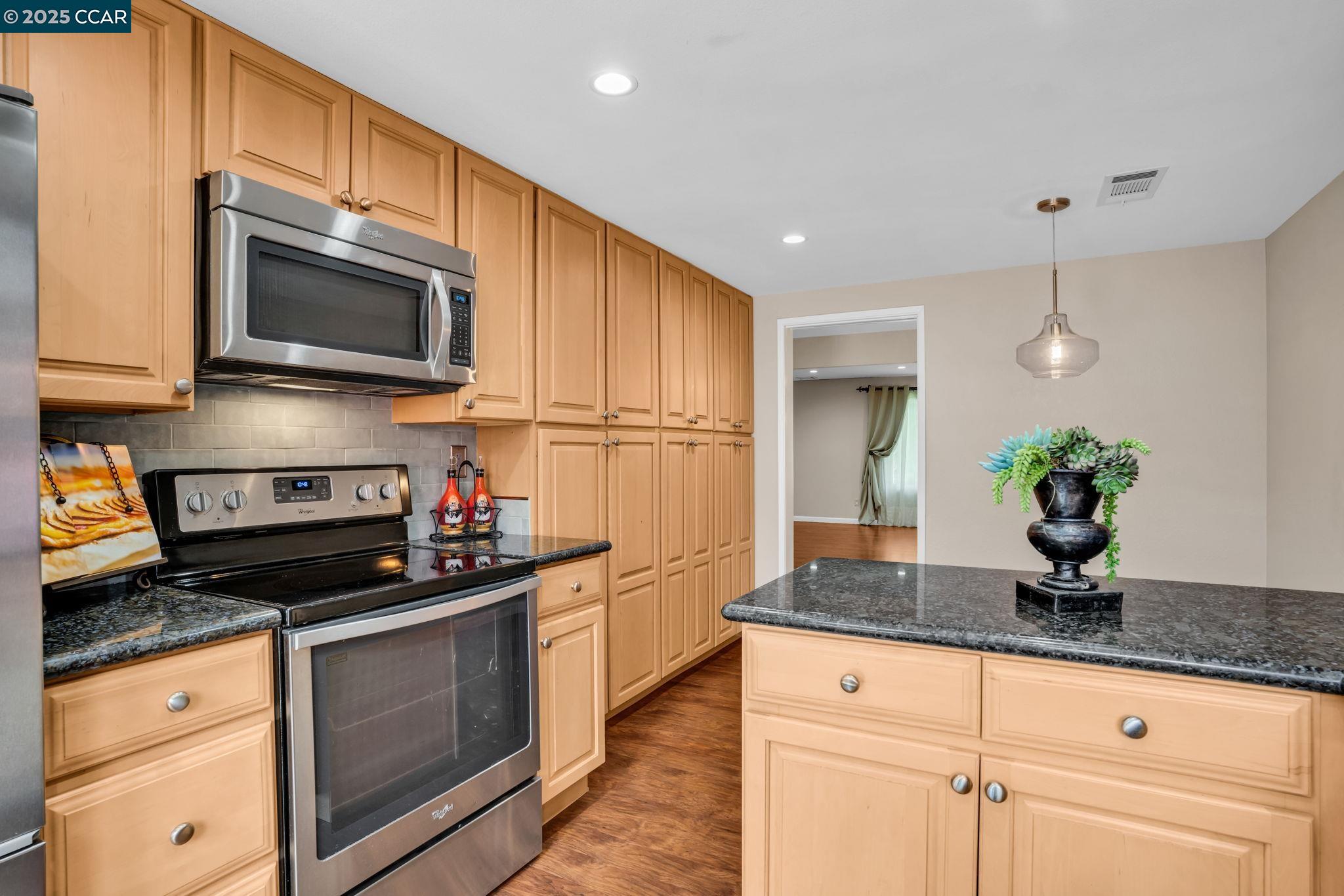Detail Gallery Image 22 of 57 For 1430 Tampico Pl, Walnut Creek,  CA 94598 - 3 Beds | 3 Baths