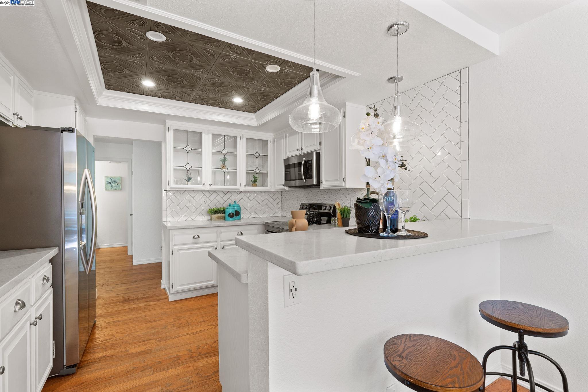 Detail Gallery Image 7 of 39 For 1585 Poppybank Ct, Pleasanton,  CA 94566 - 4 Beds | 2/1 Baths