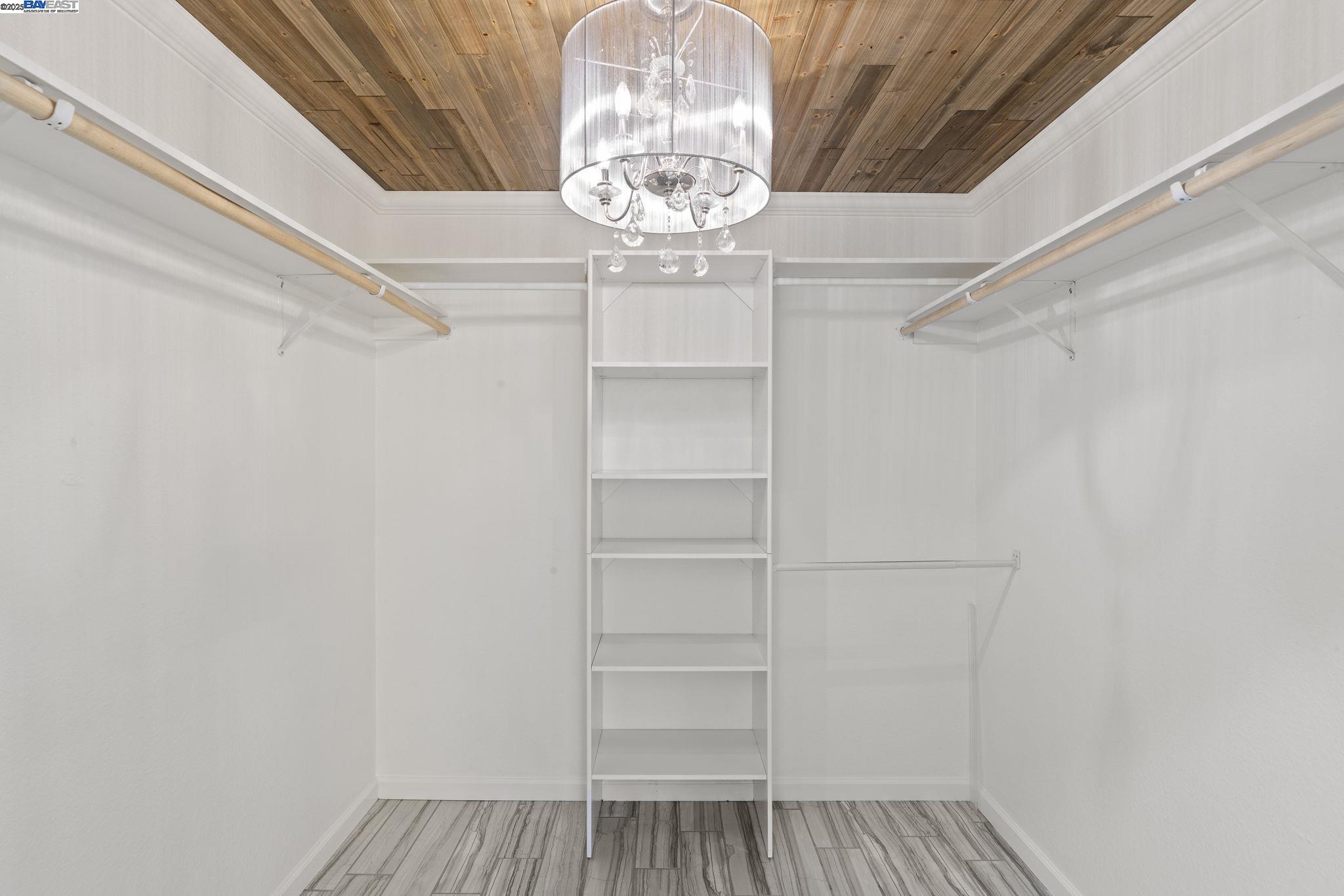 Detail Gallery Image 18 of 39 For 1585 Poppybank Ct, Pleasanton,  CA 94566 - 4 Beds | 2/1 Baths