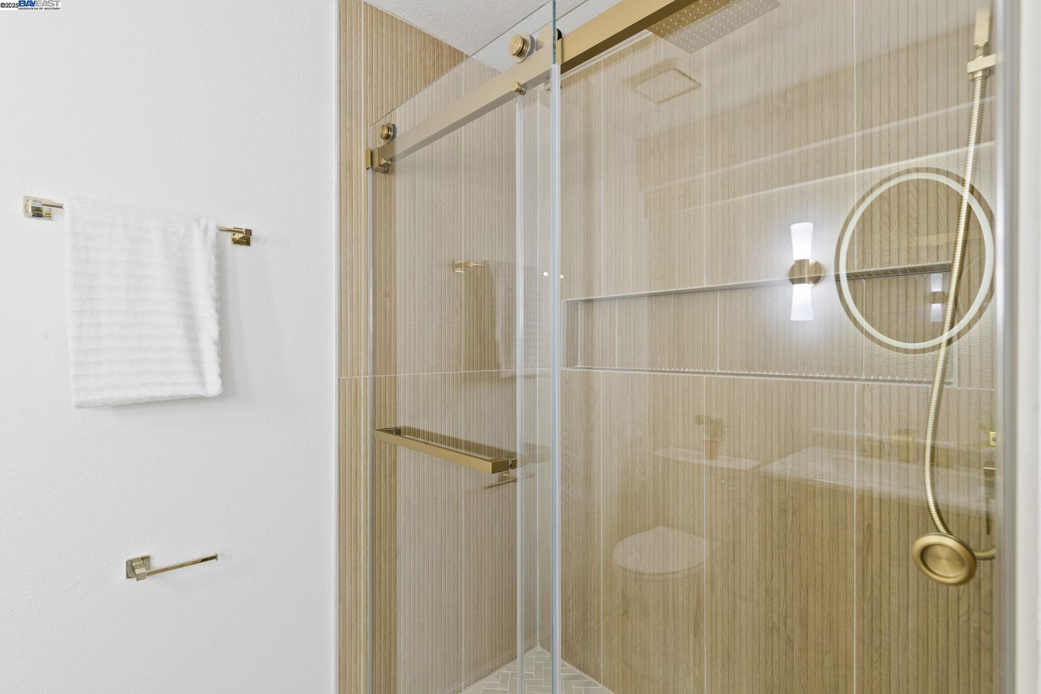 Detail Gallery Image 22 of 39 For 1585 Poppybank Ct, Pleasanton,  CA 94566 - 4 Beds | 2/1 Baths