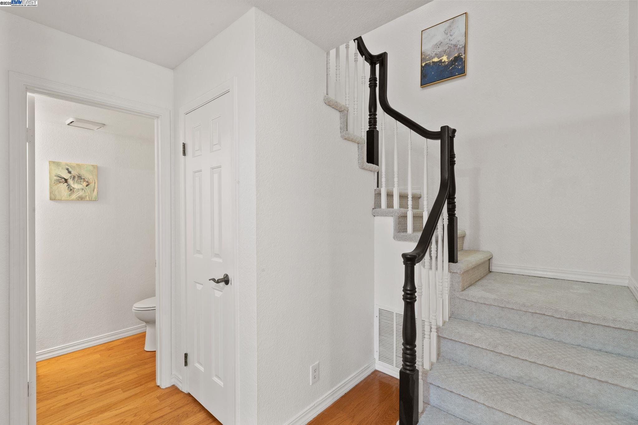 Detail Gallery Image 28 of 39 For 1585 Poppybank Ct, Pleasanton,  CA 94566 - 4 Beds | 2/1 Baths