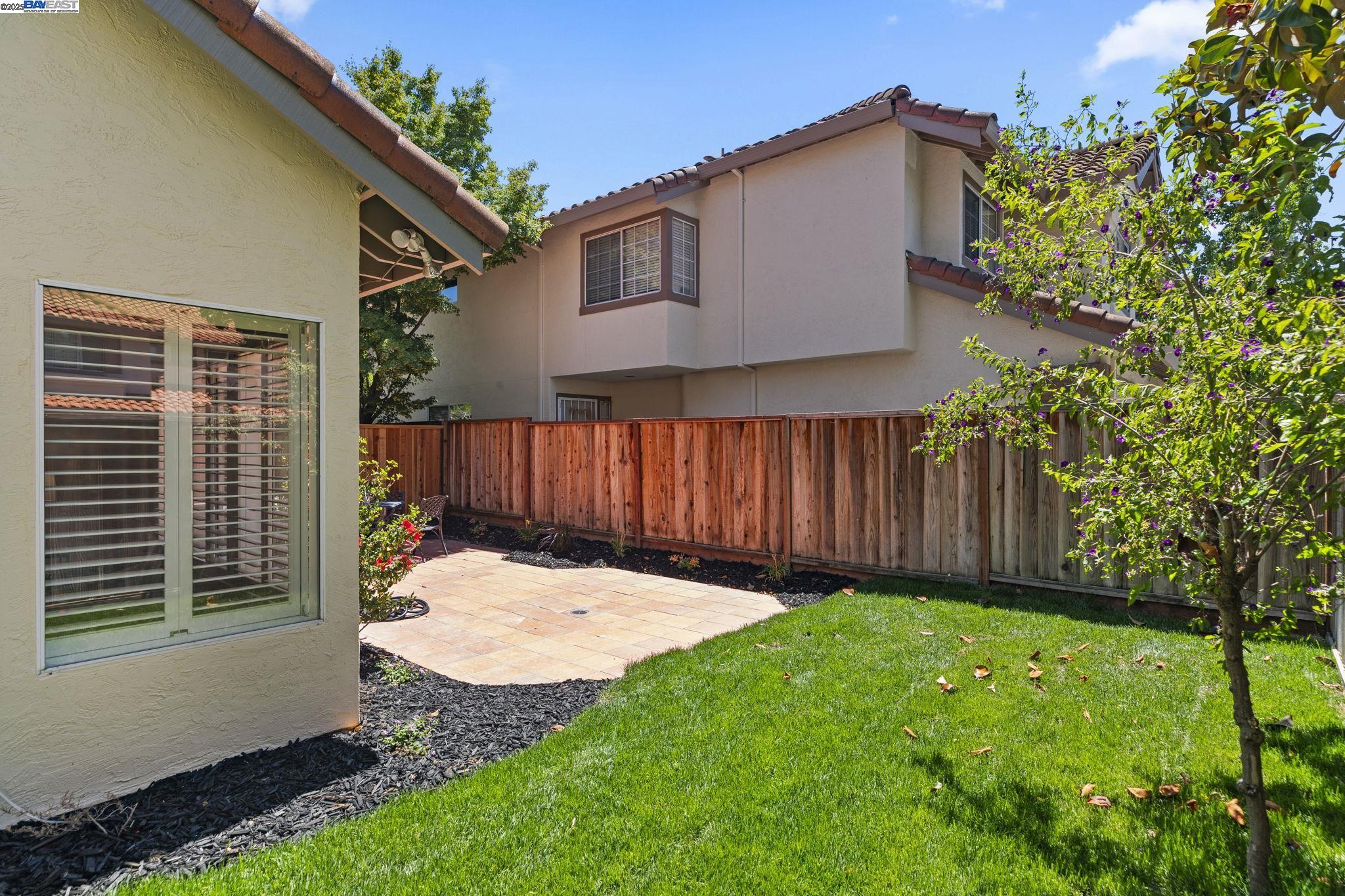 Detail Gallery Image 32 of 39 For 1585 Poppybank Ct, Pleasanton,  CA 94566 - 4 Beds | 2/1 Baths