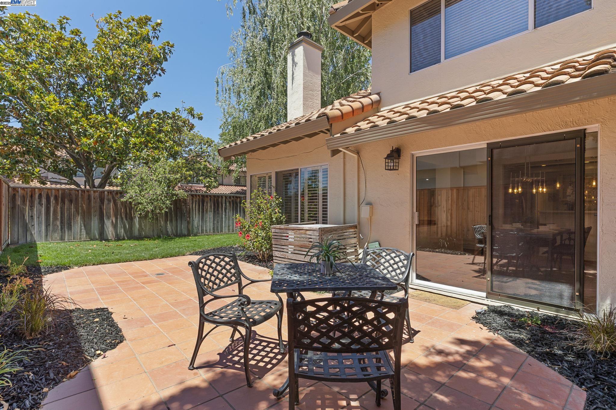Detail Gallery Image 33 of 39 For 1585 Poppybank Ct, Pleasanton,  CA 94566 - 4 Beds | 2/1 Baths