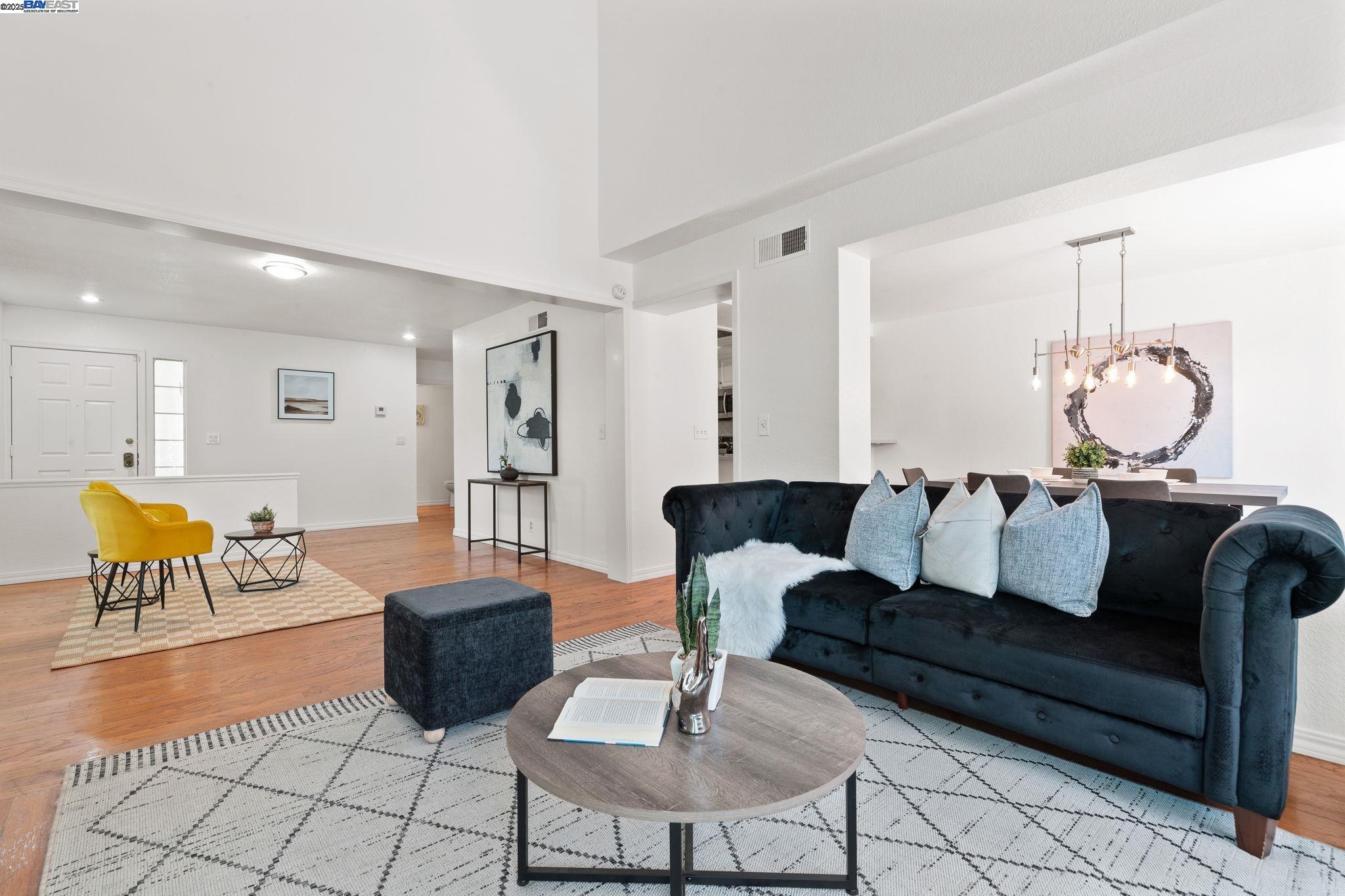 Detail Gallery Image 3 of 39 For 1585 Poppybank Ct, Pleasanton,  CA 94566 - 4 Beds | 2/1 Baths