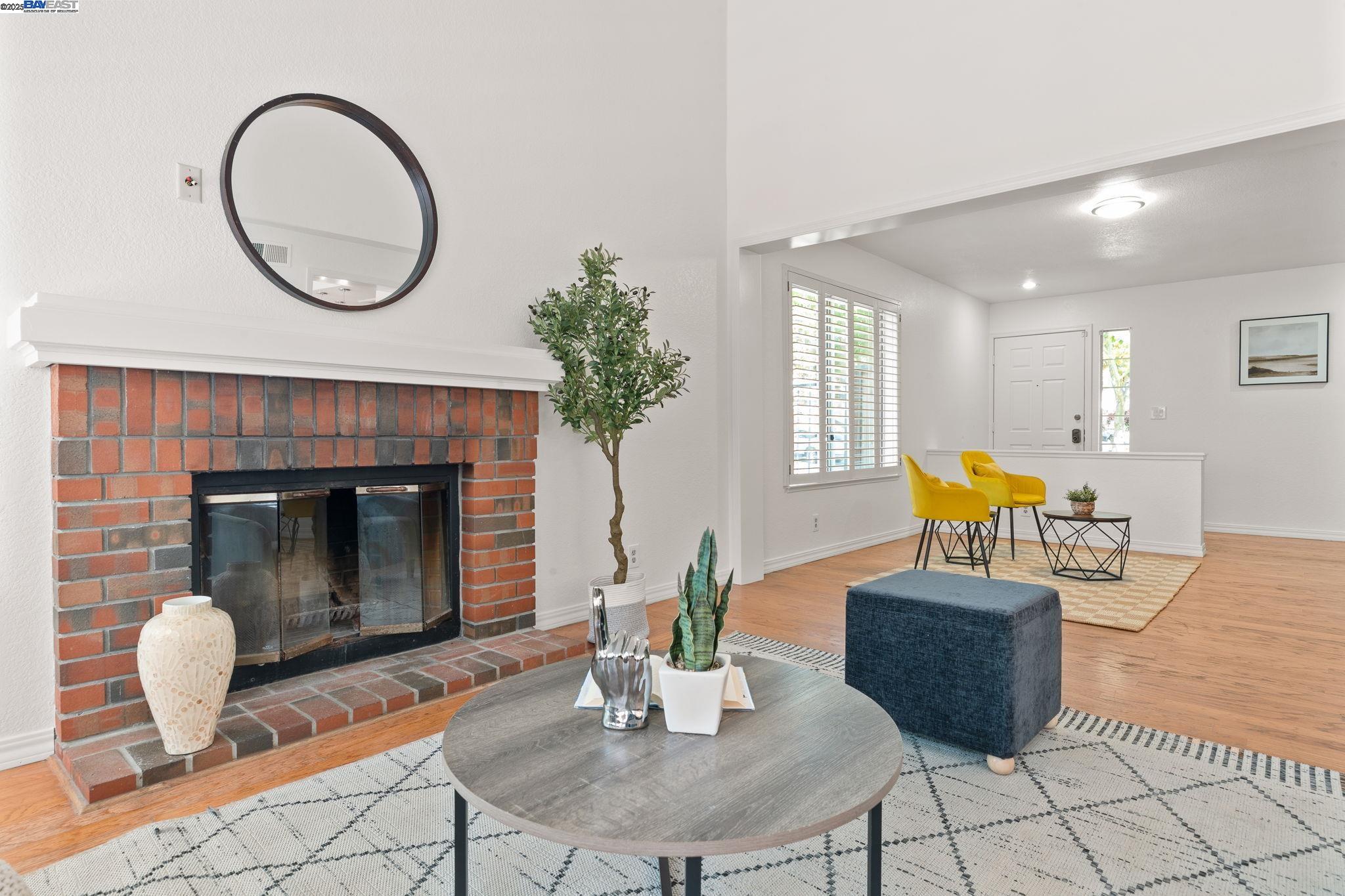 Detail Gallery Image 4 of 39 For 1585 Poppybank Ct, Pleasanton,  CA 94566 - 4 Beds | 2/1 Baths