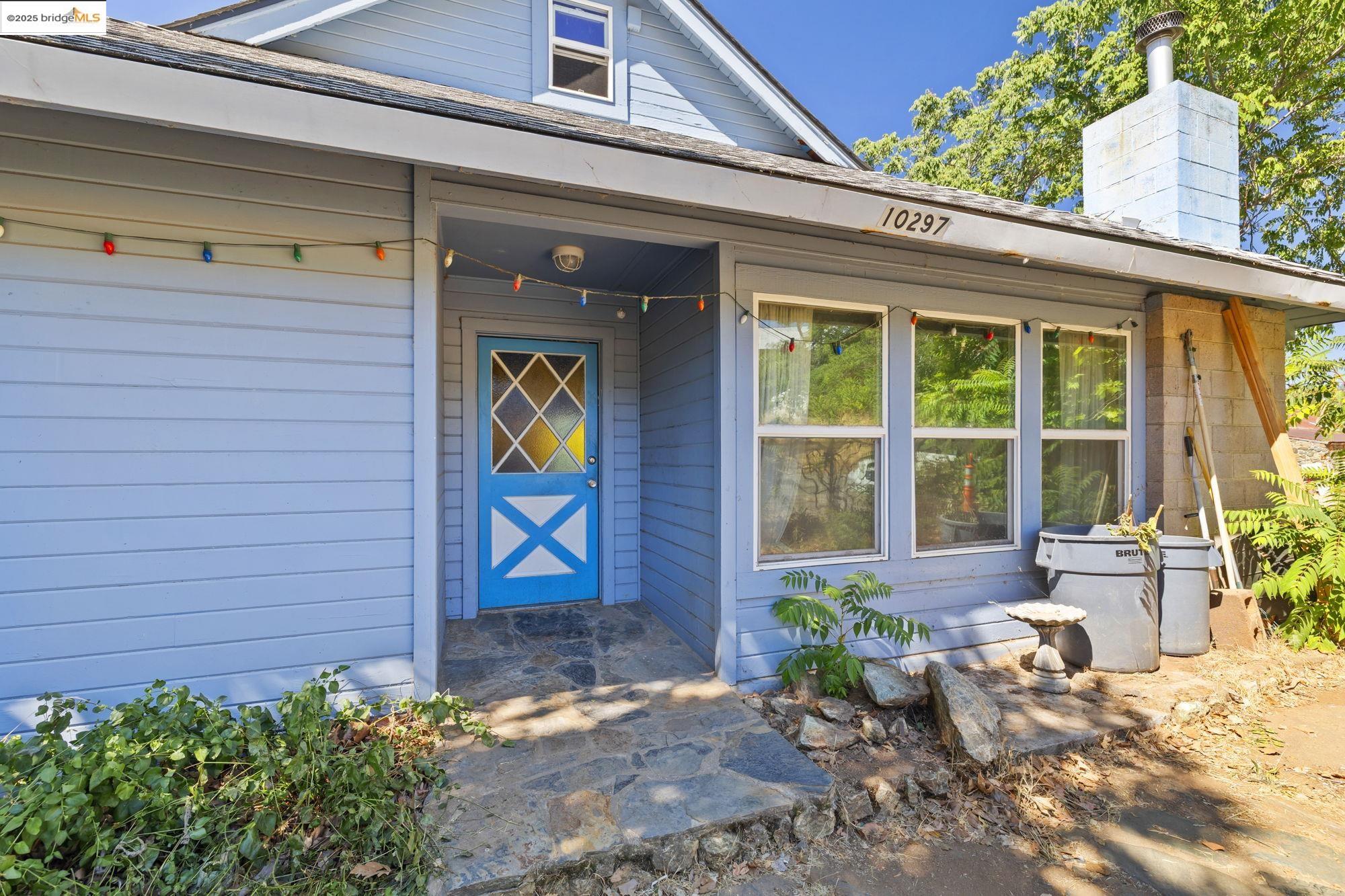Detail Gallery Image 2 of 28 For 10297 Pine St, Coulterville,  CA 95311 - 2 Beds | 1 Baths