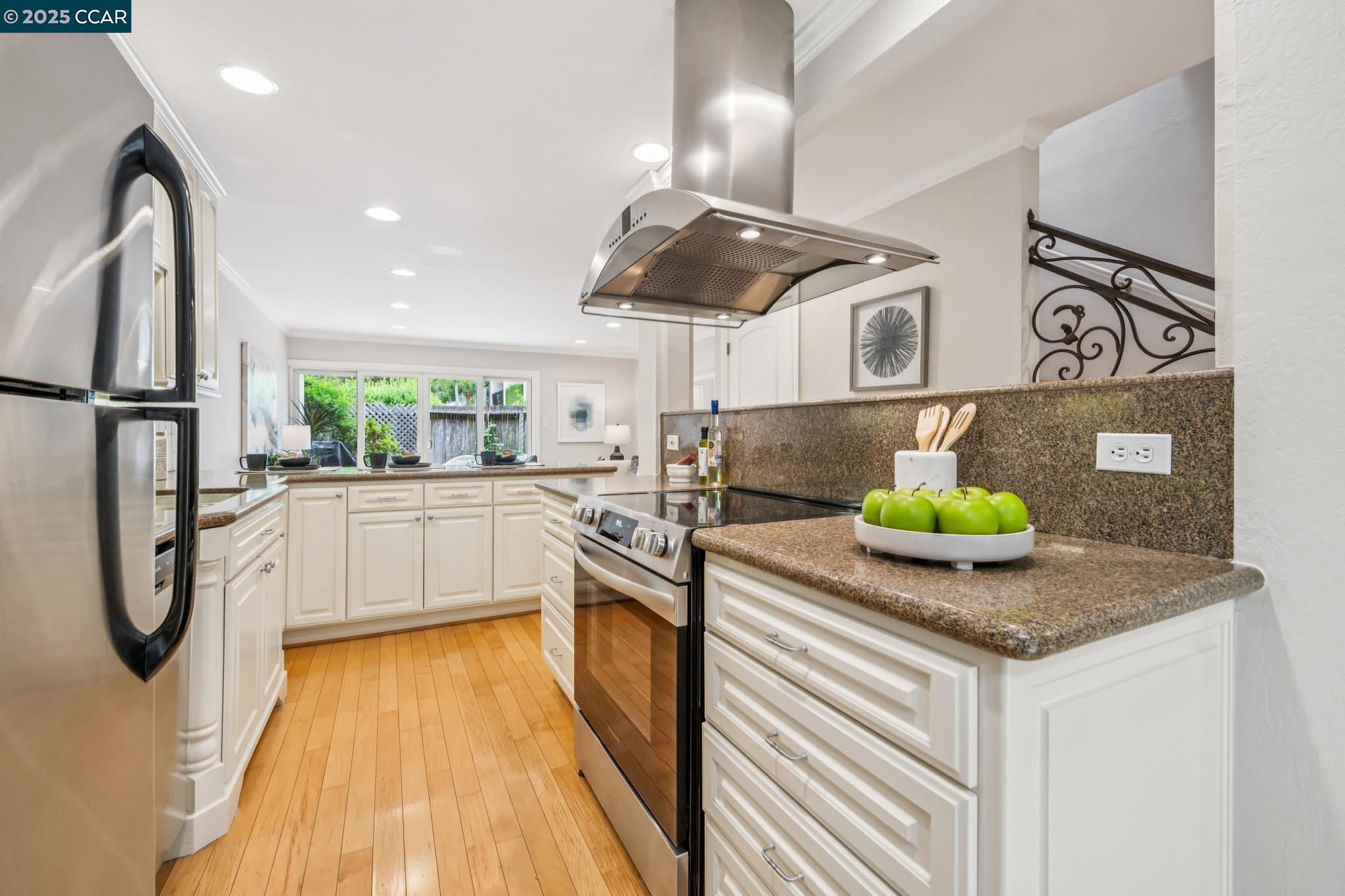 Photo #8: 41105801 Listing: Photo #8