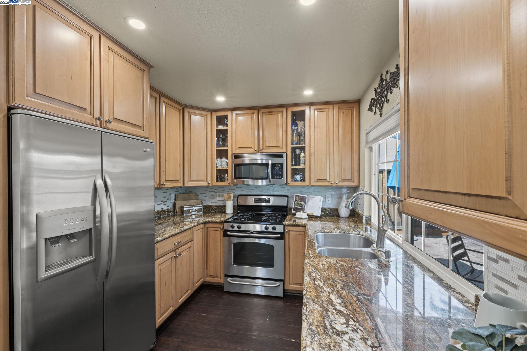 Detail Gallery Image 13 of 36 For 771 Hagemann Dr, Livermore,  CA 94551 - 4 Beds | 2 Baths