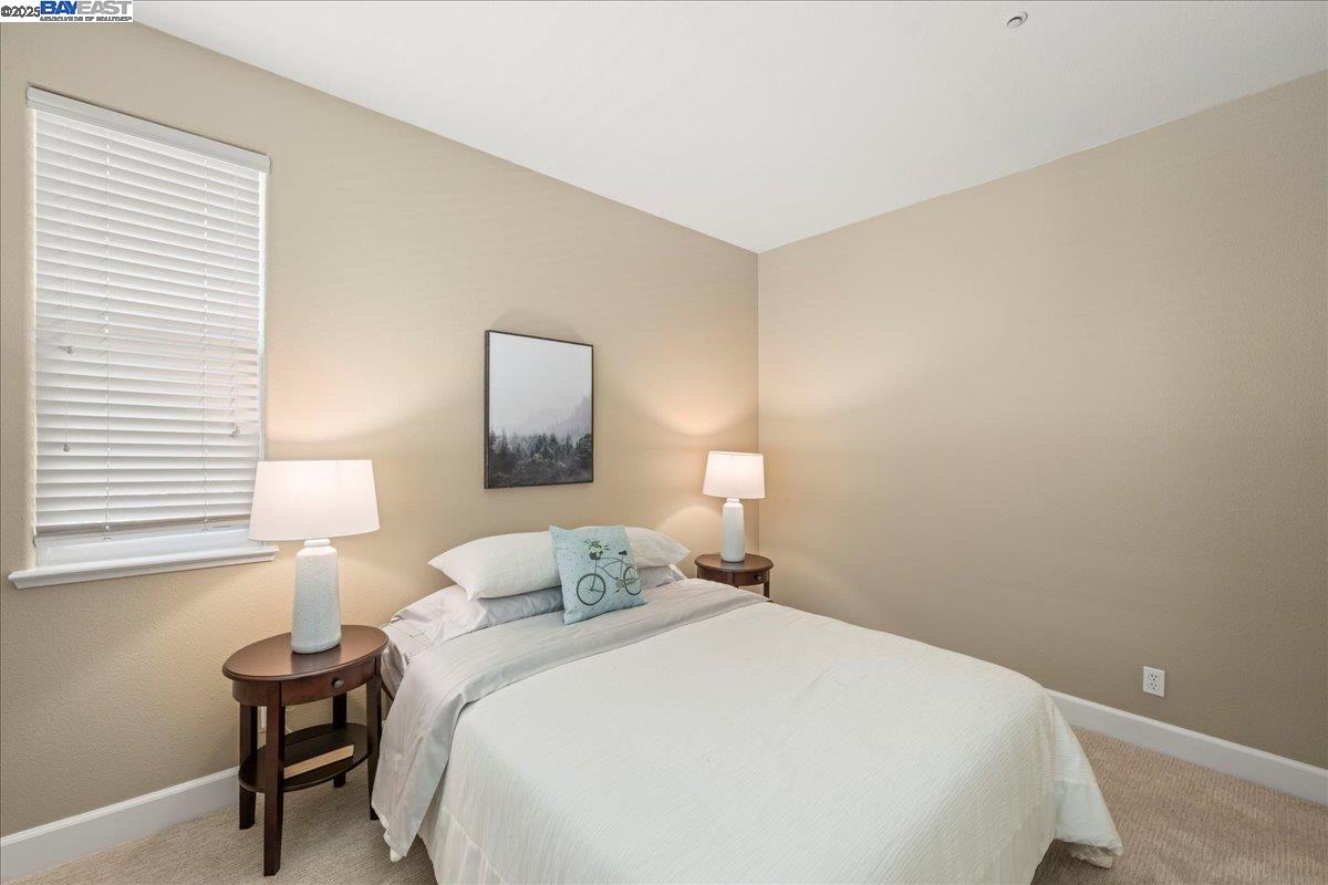 Detail Gallery Image 16 of 38 For 107 Limestone Cmn, Livermore,  CA 94550 - 3 Beds | 3 Baths