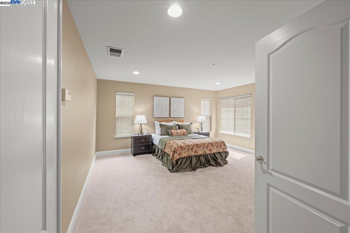 Detail Gallery Image 19 of 38 For 107 Limestone Cmn, Livermore,  CA 94550 - 3 Beds | 3 Baths