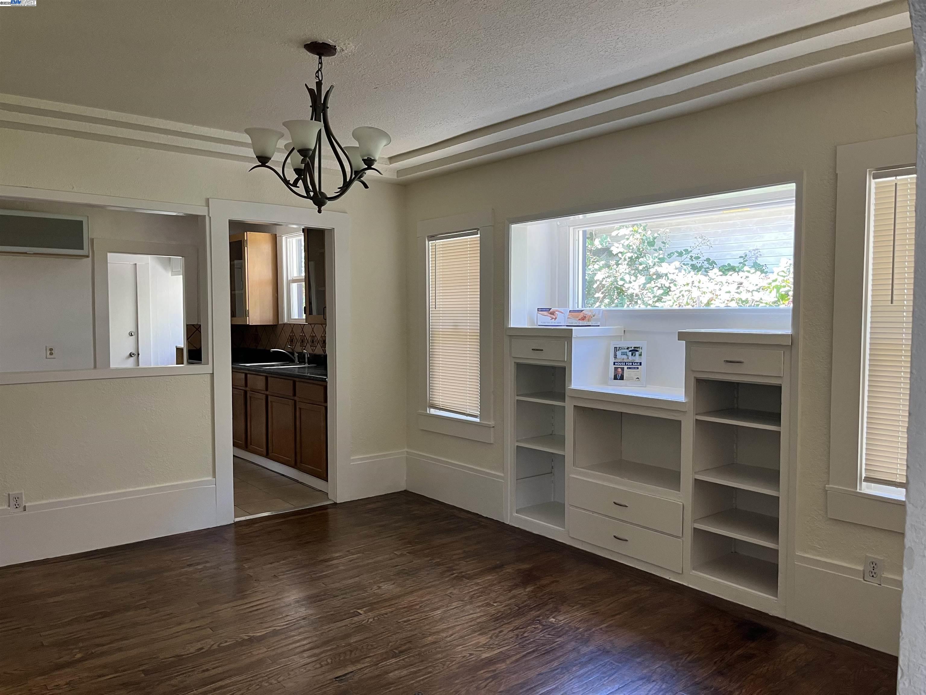 Detail Gallery Image 23 of 32 For 1638 84th Ave, Oakland,  CA 94621 - 2 Beds | 1 Baths
