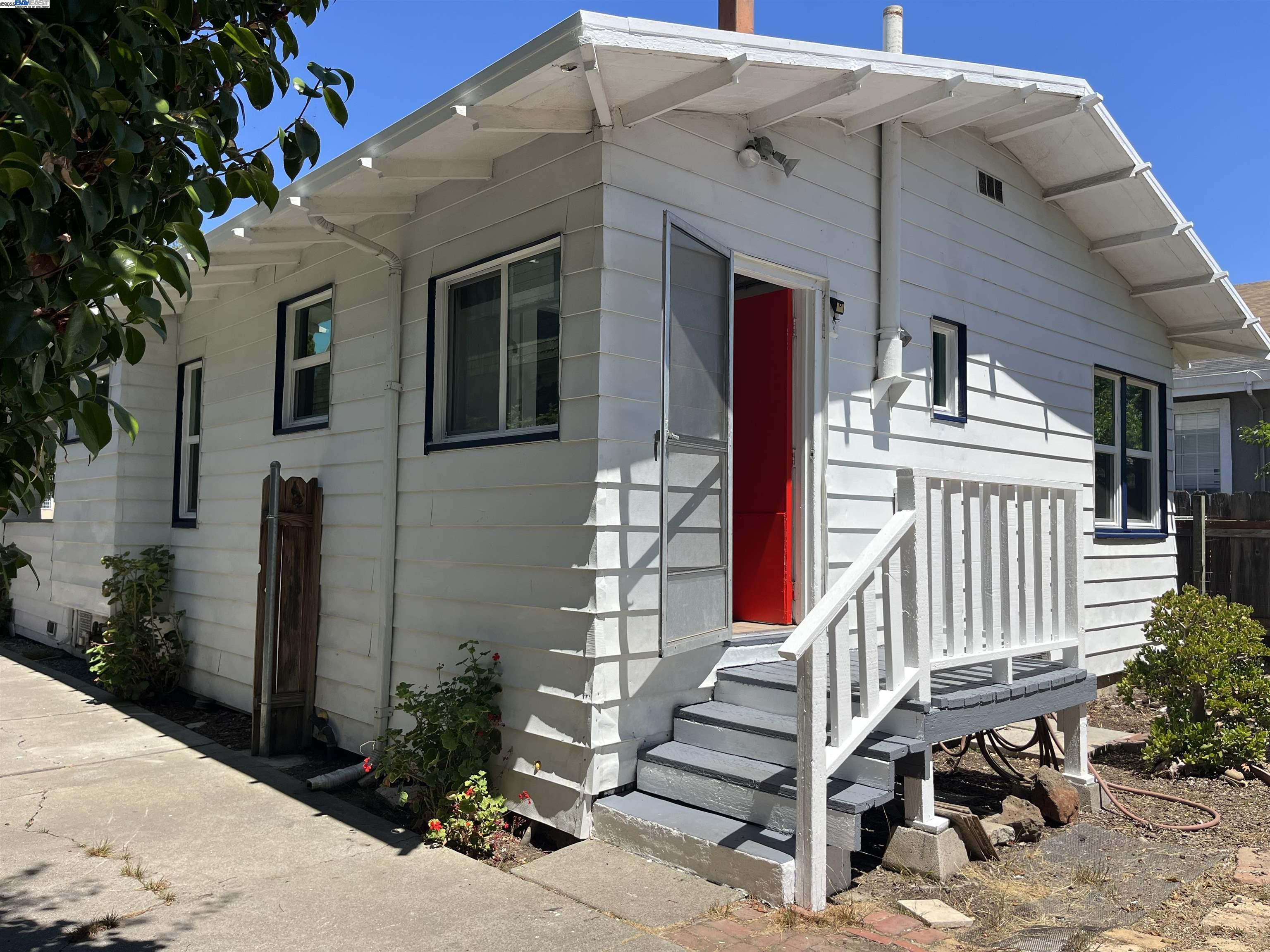 Detail Gallery Image 27 of 32 For 1638 84th Ave, Oakland,  CA 94621 - 2 Beds | 1 Baths
