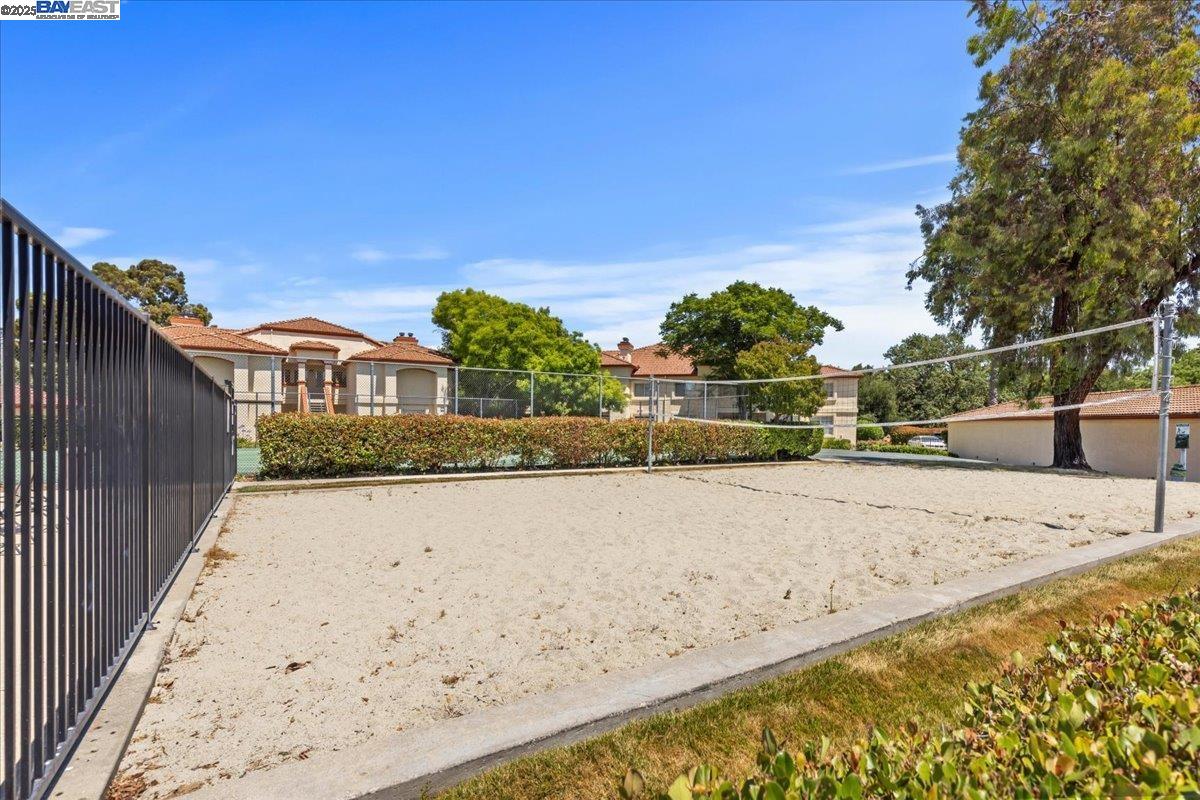 Detail Gallery Image 30 of 32 For 7054 Dublin Meadows St #D,  Dublin,  CA 94568 - 2 Beds | 2 Baths